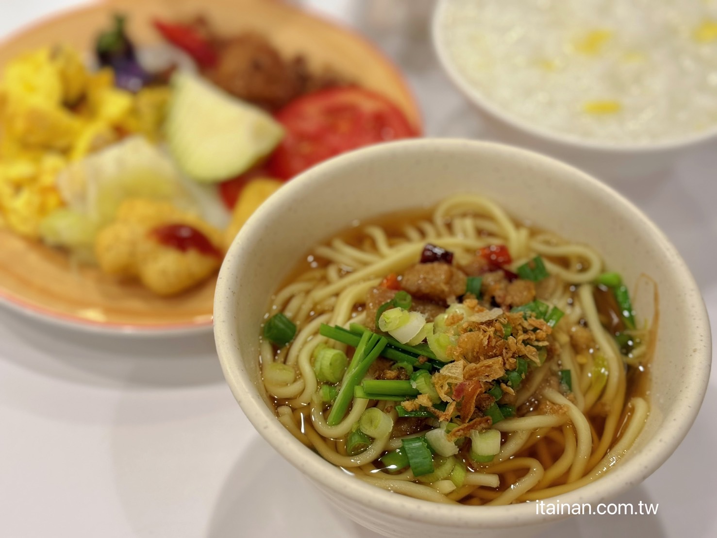 台北住宿．台北大同｜入住寧夏夜市旁，一下樓美食吃不完!交通便捷，早餐也不賴!「CU HOTEL Taipei 西悠巢旅-台北館 」