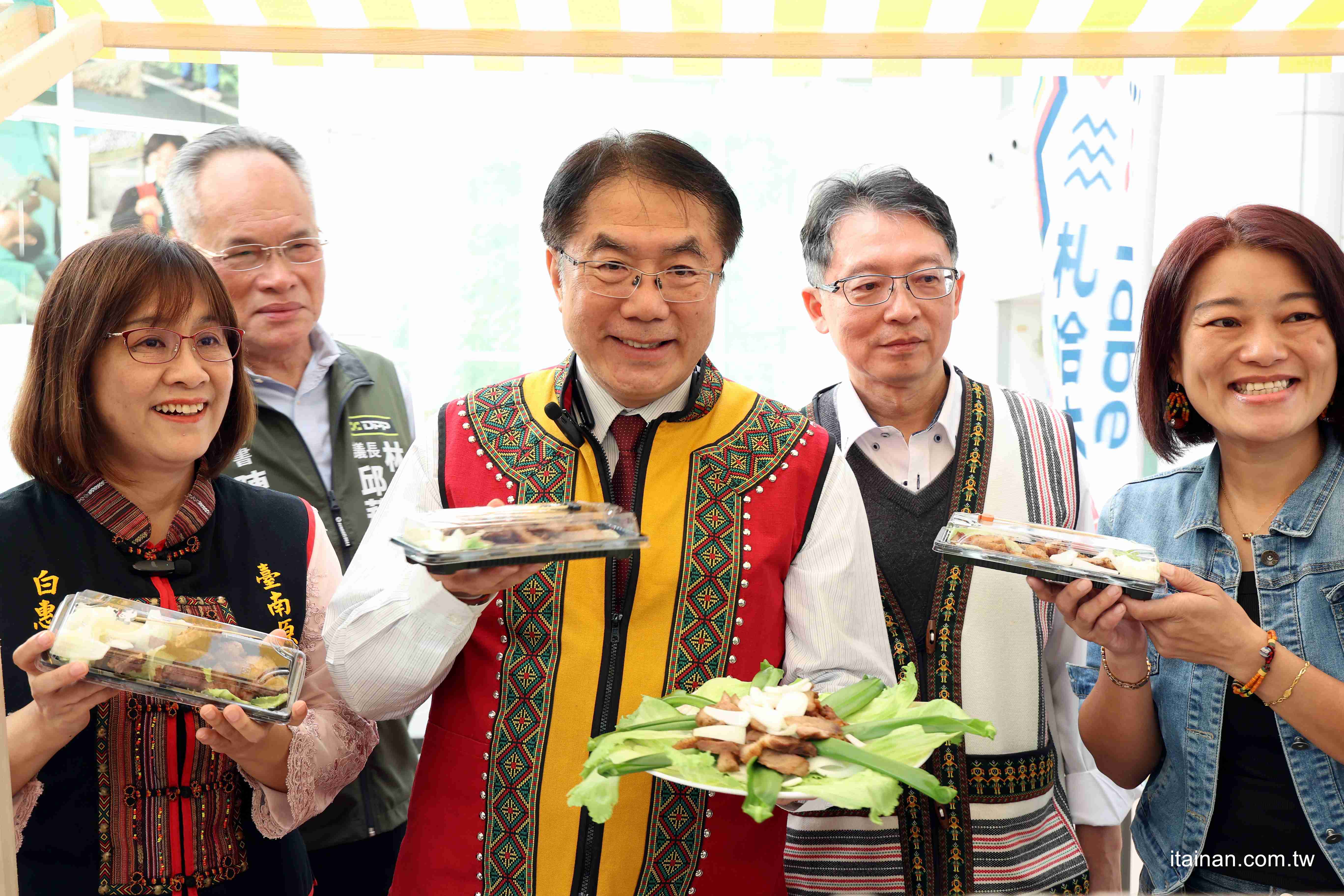 都會區飄濃濃原民特色「Tabe札哈木樂原」13家品牌新品搶先看!集結美食、文創、美妝的原民特色品牌讓據點更熱鬧! 都會區飄濃濃原民特色「Tabe札哈木樂原」13家品牌新品搶先看!集結美食、文創、美妝的原民特色品牌讓據點更熱鬧!