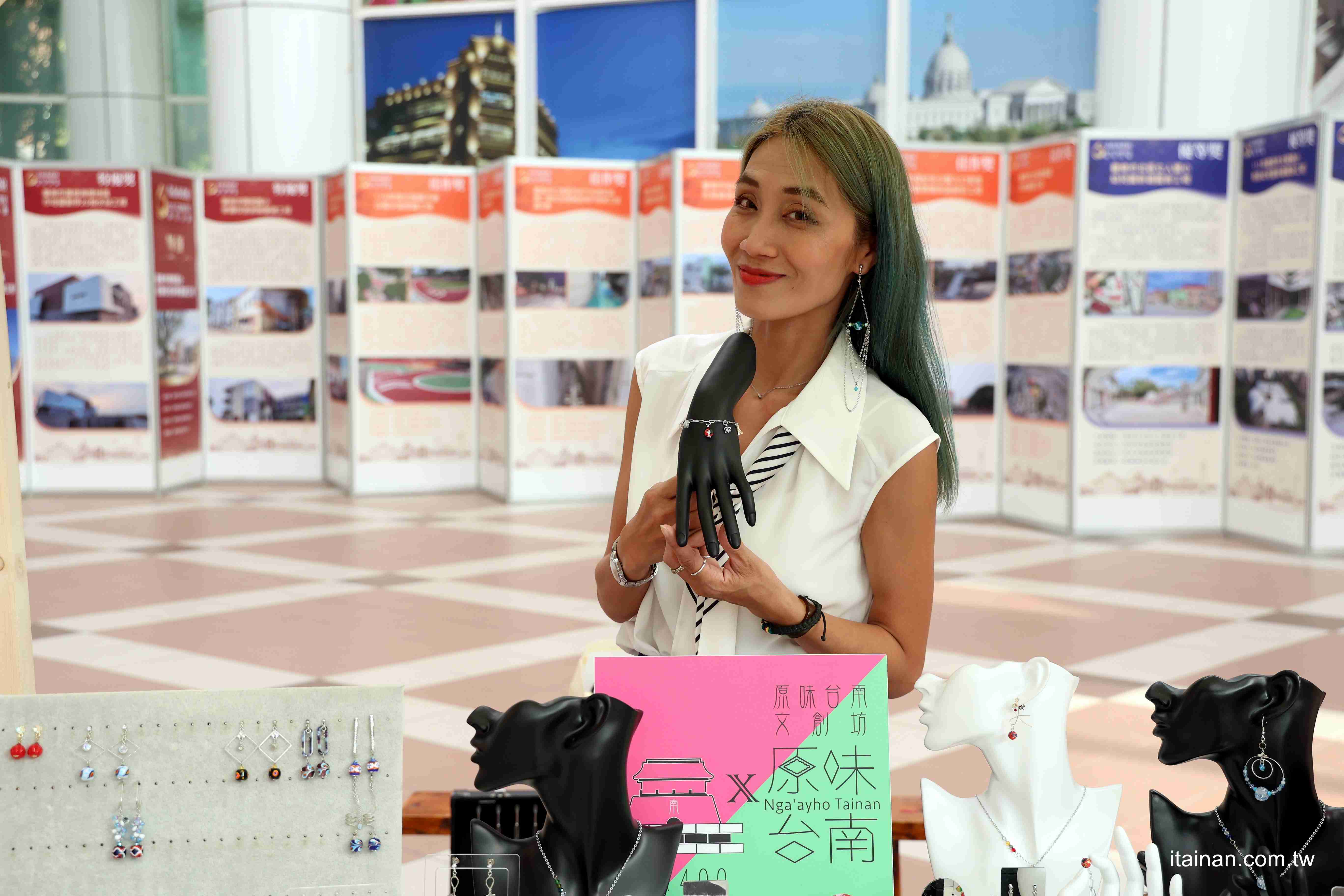 都會區飄濃濃原民特色「Tabe札哈木樂原」13家品牌新品搶先看!集結美食、文創、美妝的原民特色品牌讓據點更熱鬧! 都會區飄濃濃原民特色「Tabe札哈木樂原」13家品牌新品搶先看!集結美食、文創、美妝的原民特色品牌讓據點更熱鬧!