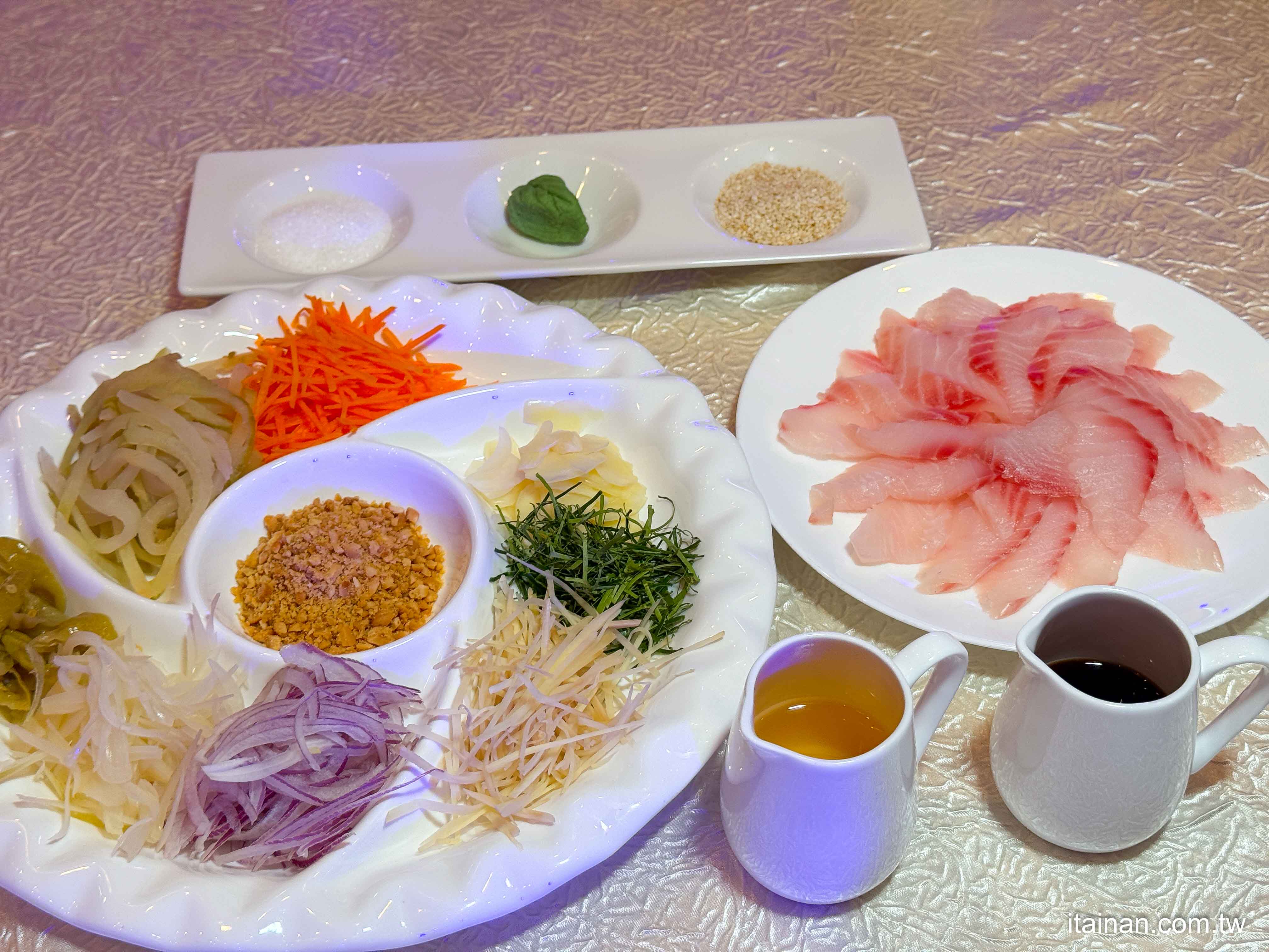 搭郵輪去旅行每天都被大海跟美食療癒~「舌尖上的郵輪」麗星郵輪探索星號必吃餐廳全攻略!超熱門桌邊秀鐵板燒、烤鴨兩吃沒預約吃不到
