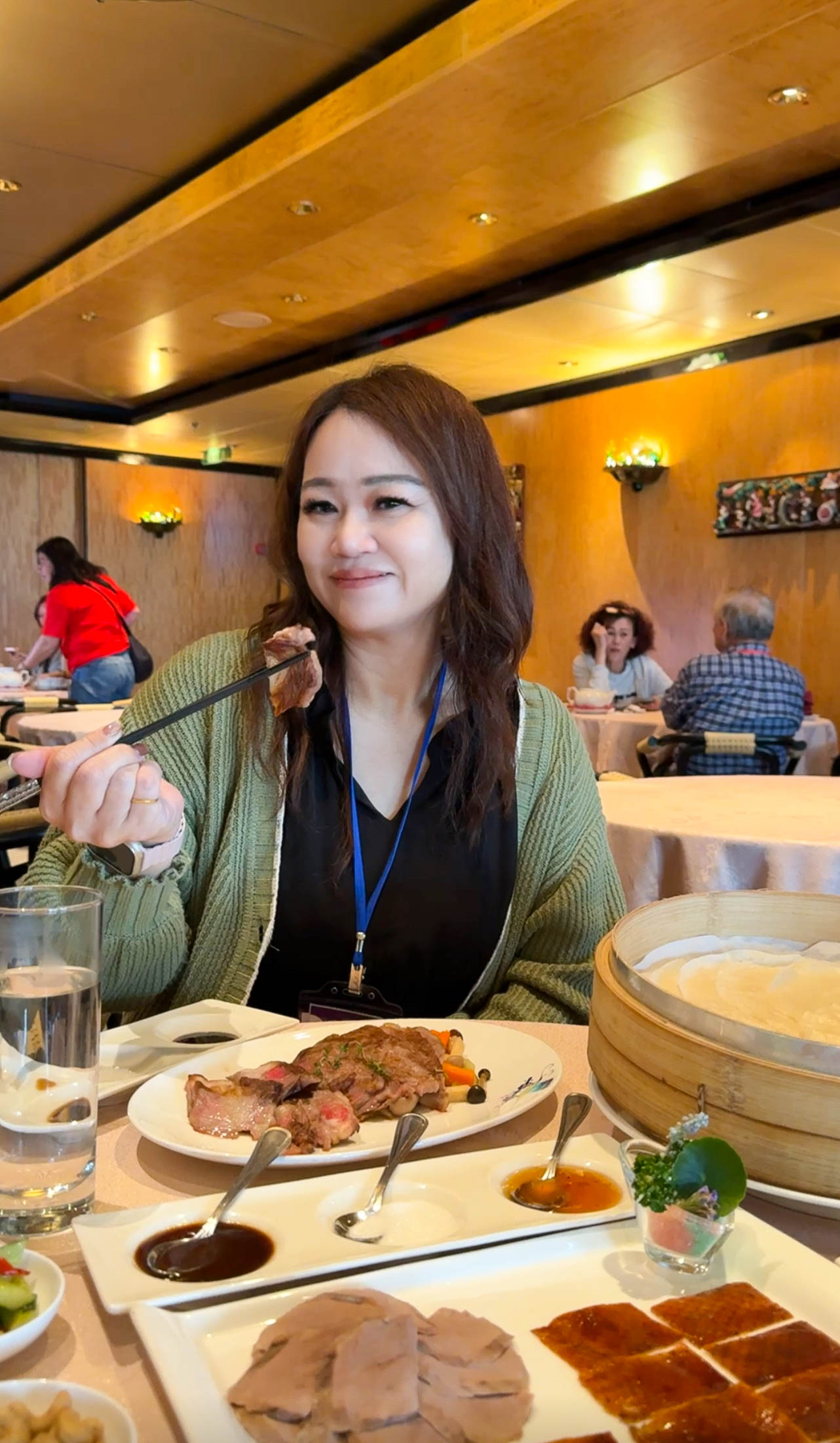搭郵輪去旅行每天都被大海跟美食療癒~「舌尖上的郵輪」麗星郵輪探索星號必吃餐廳全攻略!超熱門桌邊秀鐵板燒、烤鴨兩吃沒預約吃不到
