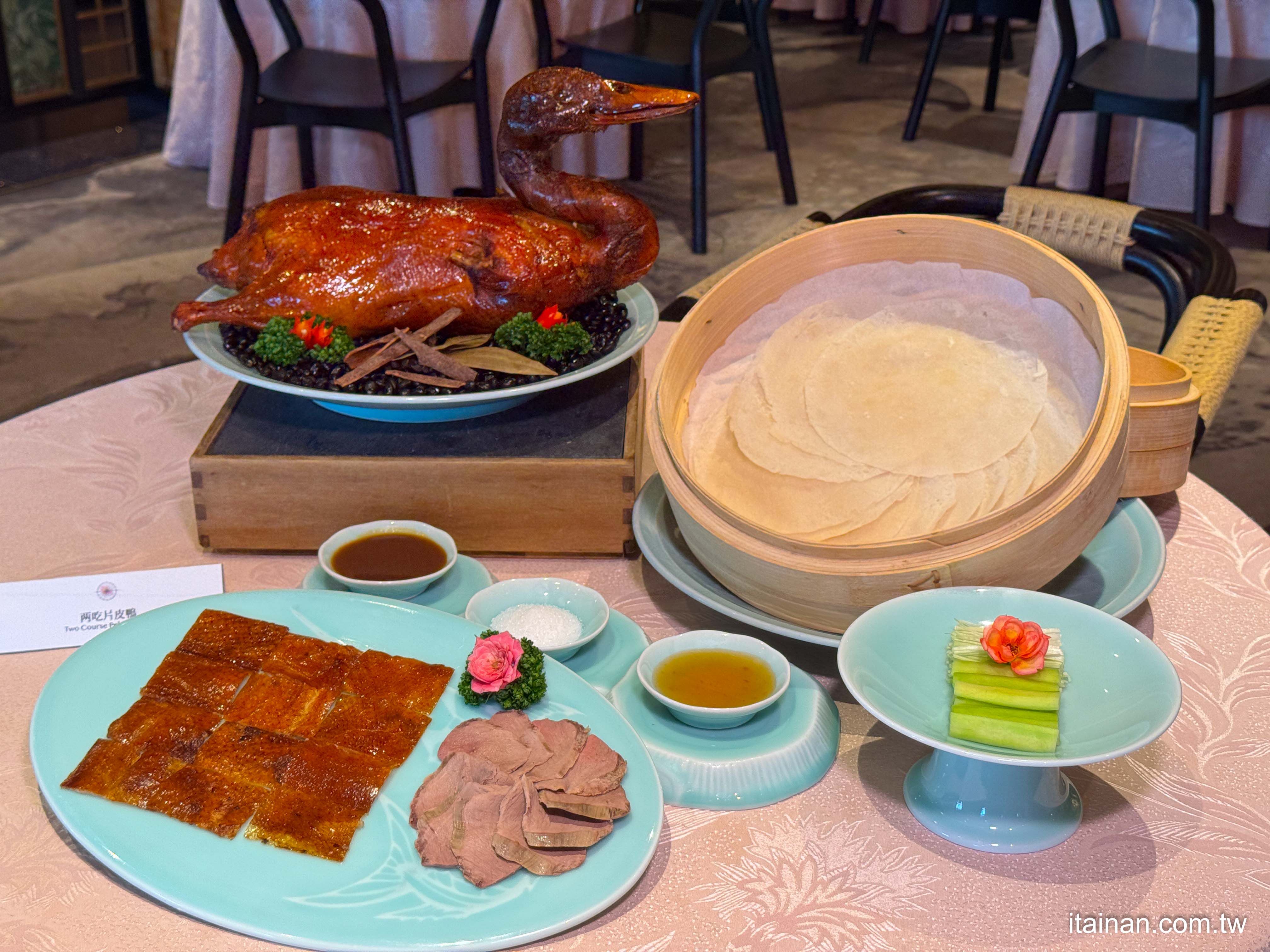 搭郵輪去旅行每天都被大海跟美食療癒~「舌尖上的郵輪」麗星郵輪探索星號必吃餐廳全攻略!超熱門桌邊秀鐵板燒、烤鴨兩吃沒預約吃不到