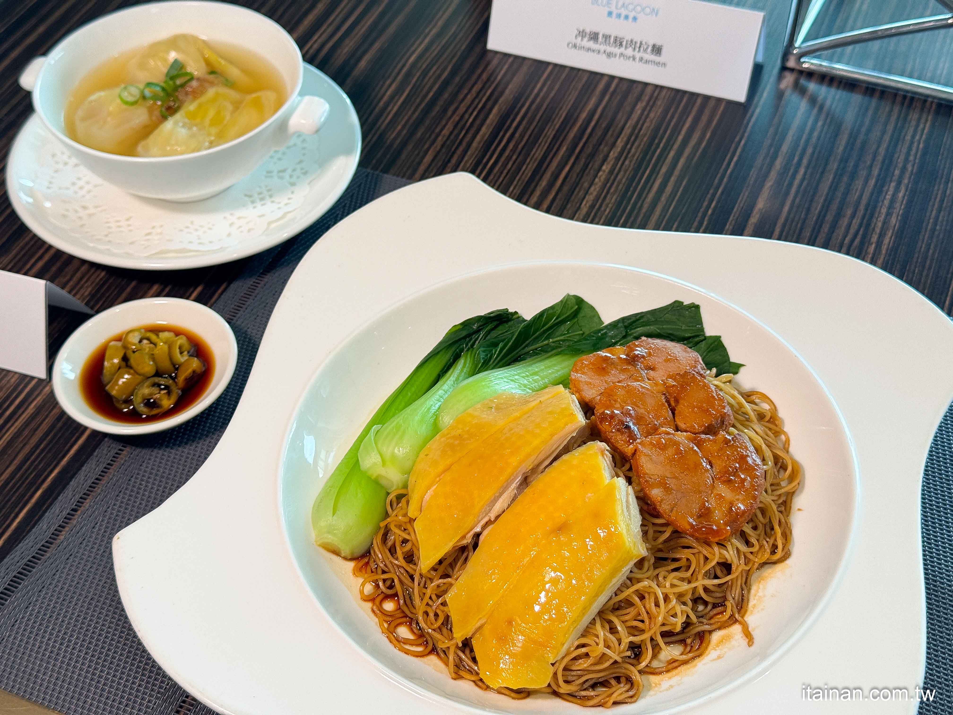 搭郵輪去旅行每天都被大海跟美食療癒~「舌尖上的郵輪」麗星郵輪探索星號必吃餐廳全攻略!超熱門桌邊秀鐵板燒、烤鴨兩吃沒預約吃不到