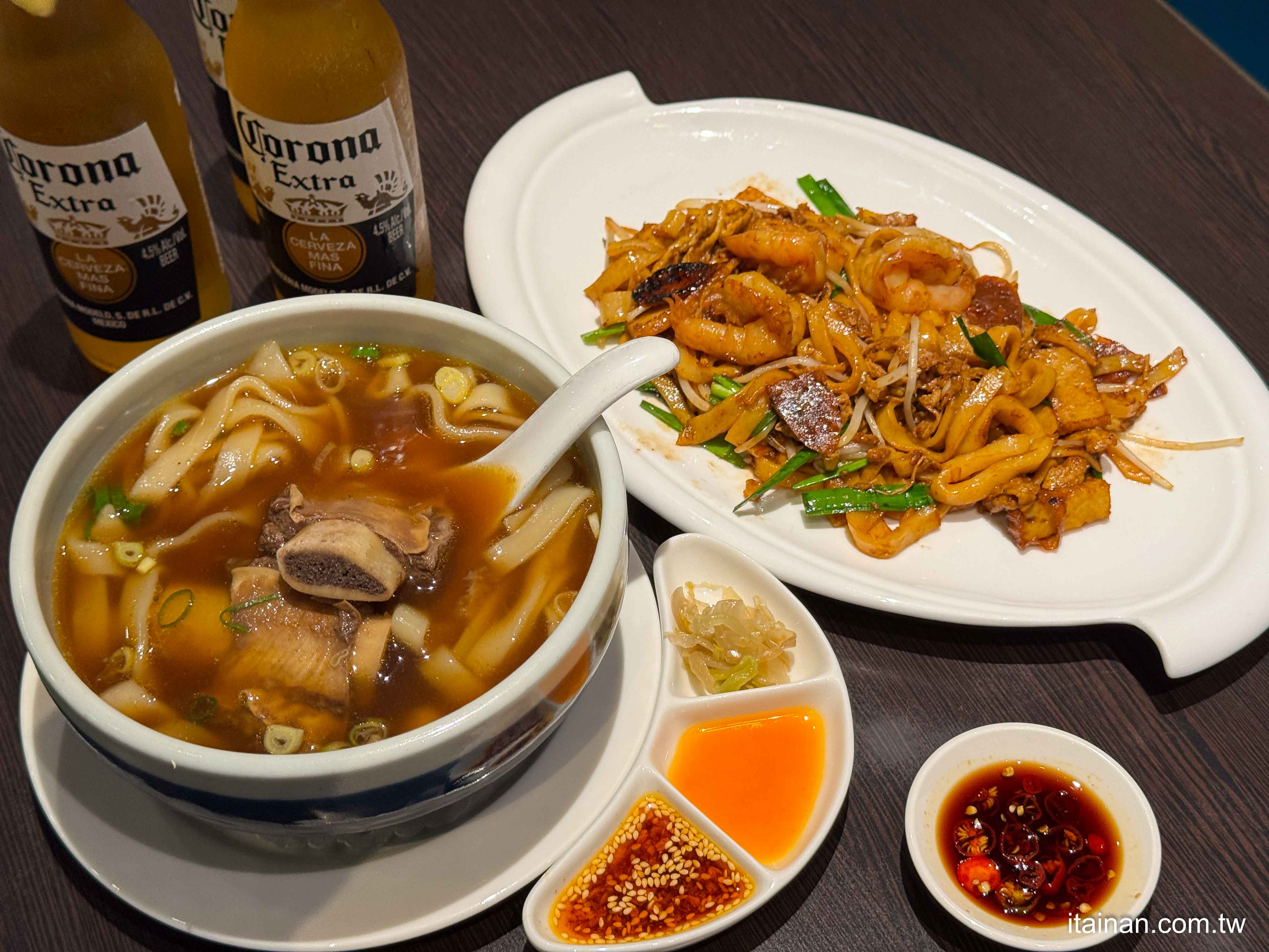 搭郵輪去旅行每天都被大海跟美食療癒~「舌尖上的郵輪」麗星郵輪探索星號必吃餐廳全攻略!超熱門桌邊秀鐵板燒、烤鴨兩吃沒預約吃不到