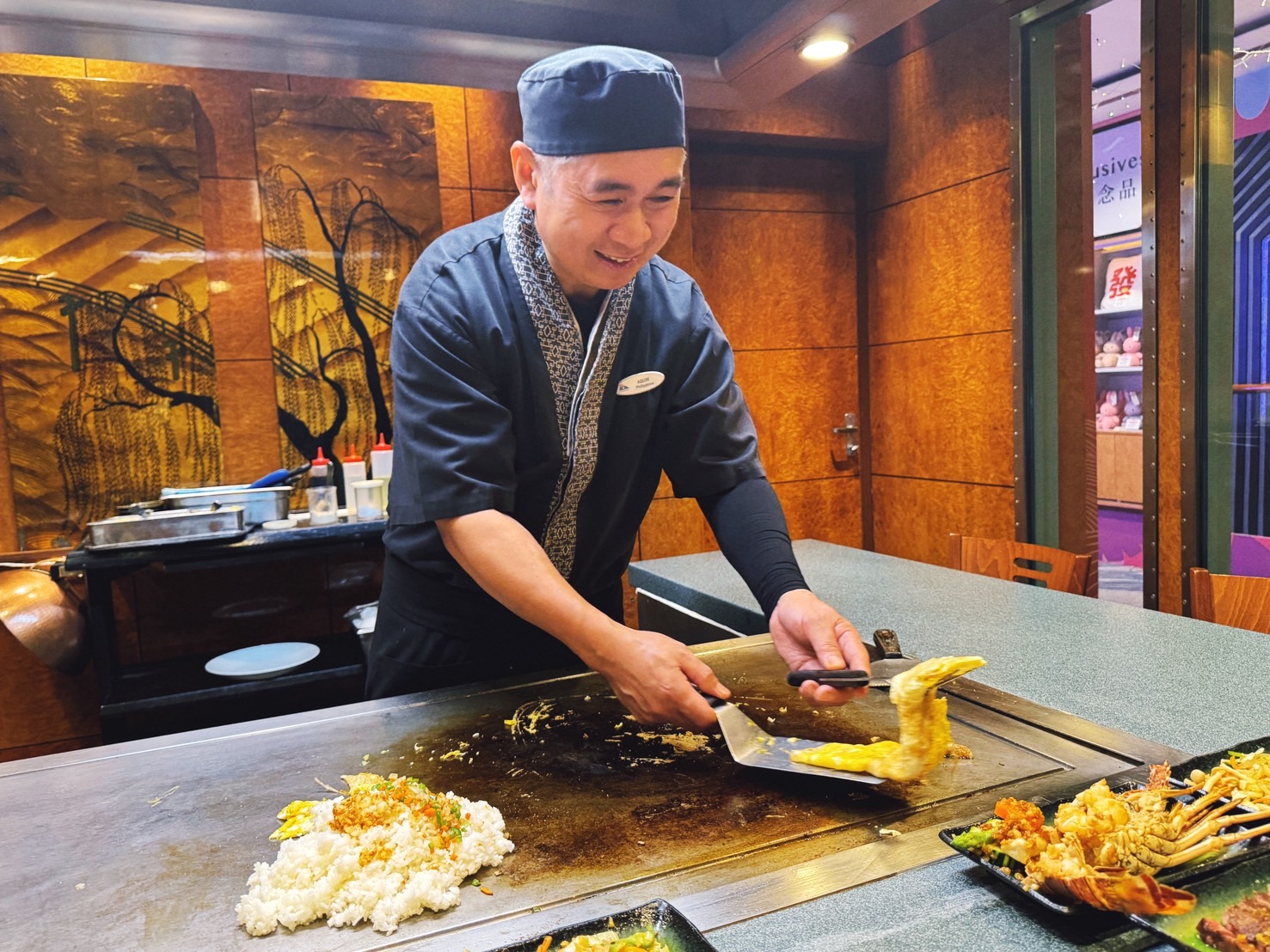 搭郵輪去旅行每天都被大海跟美食療癒~「舌尖上的郵輪」麗星郵輪探索星號必吃餐廳全攻略!超熱門桌邊秀鐵板燒、烤鴨兩吃沒預約吃不到