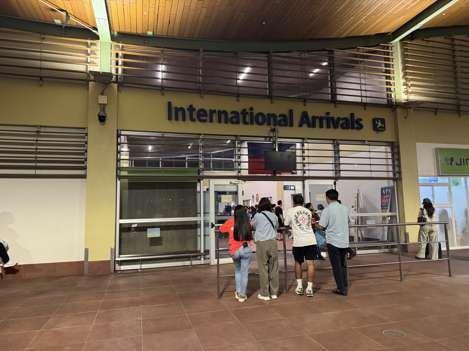 海島控別錯過!Royal Air 皇家航空台北直飛薄荷島啦！一週飛三班，免轉機、不用轉船，3小時直達夢幻海島，真的有夠讚！