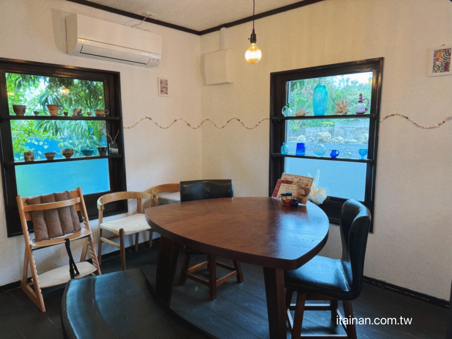 沖繩文青海風小店｜「美ら門扇」藏在巷弄裡的驚喜，獨特酒粕雞白湯拉麵的暖心美味