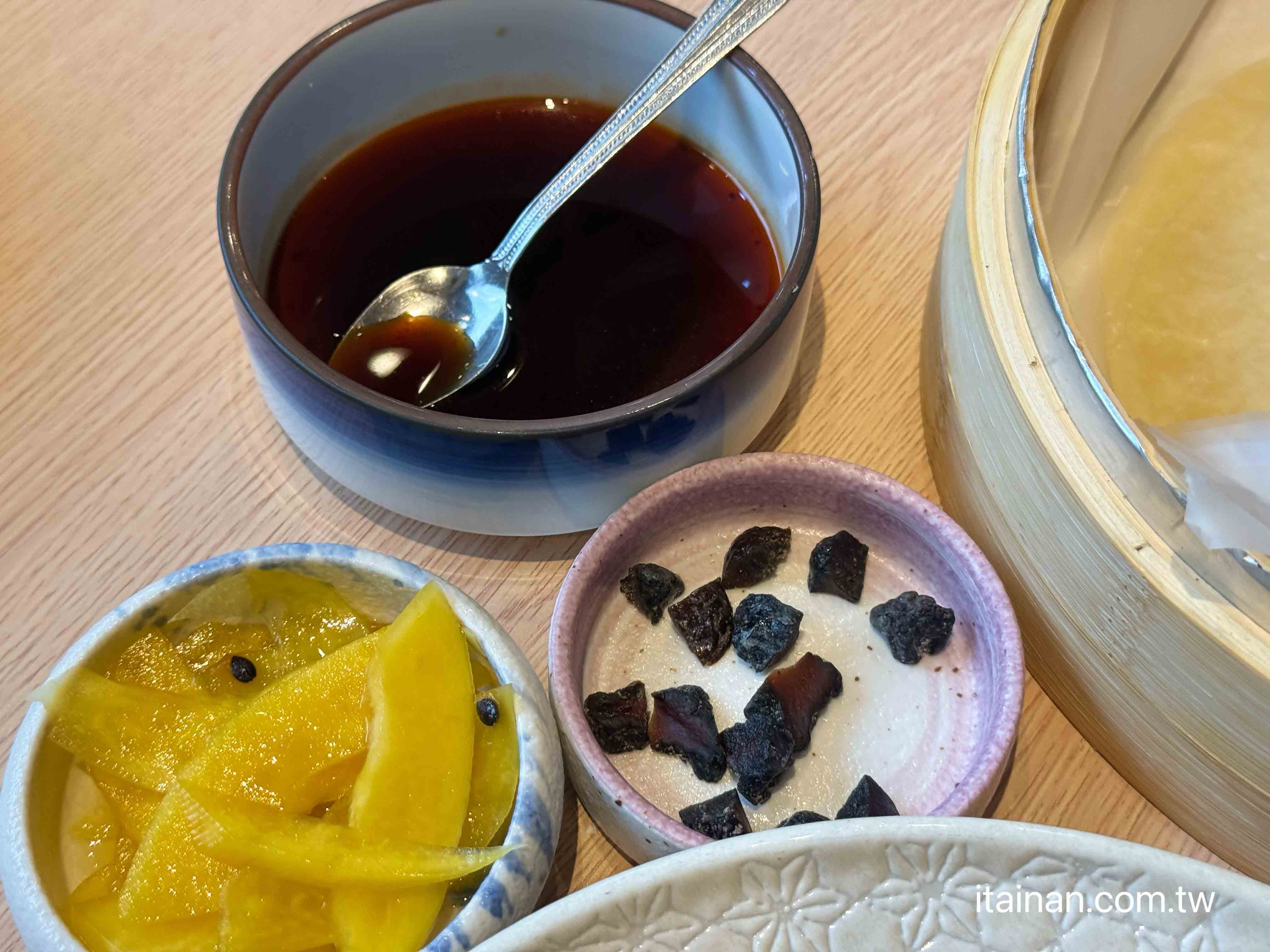 銀牌主廚的手路菜，台南「福來小棧」一鍋西瓜綿烤鴨鍋喝出古早味情懷!台南烤鴨推薦｜一鴨三吃
