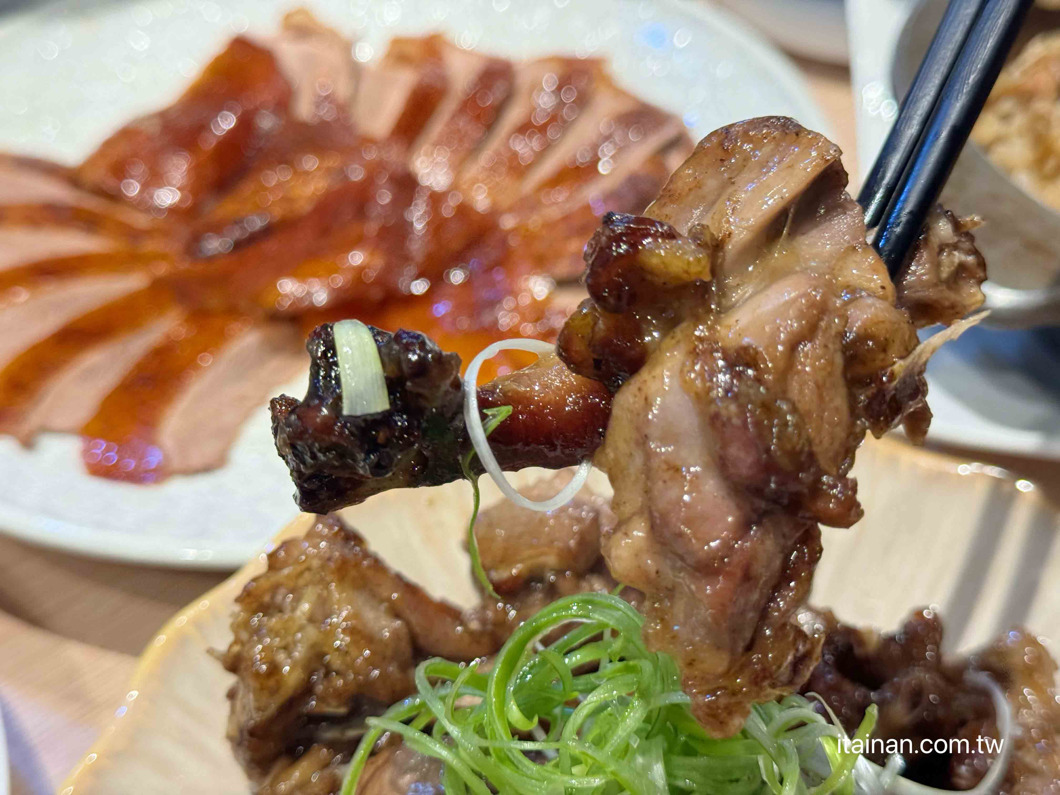 銀牌主廚的手路菜，台南「福來小棧」一鍋西瓜綿烤鴨鍋喝出古早味情懷!台南烤鴨推薦｜一鴨三吃