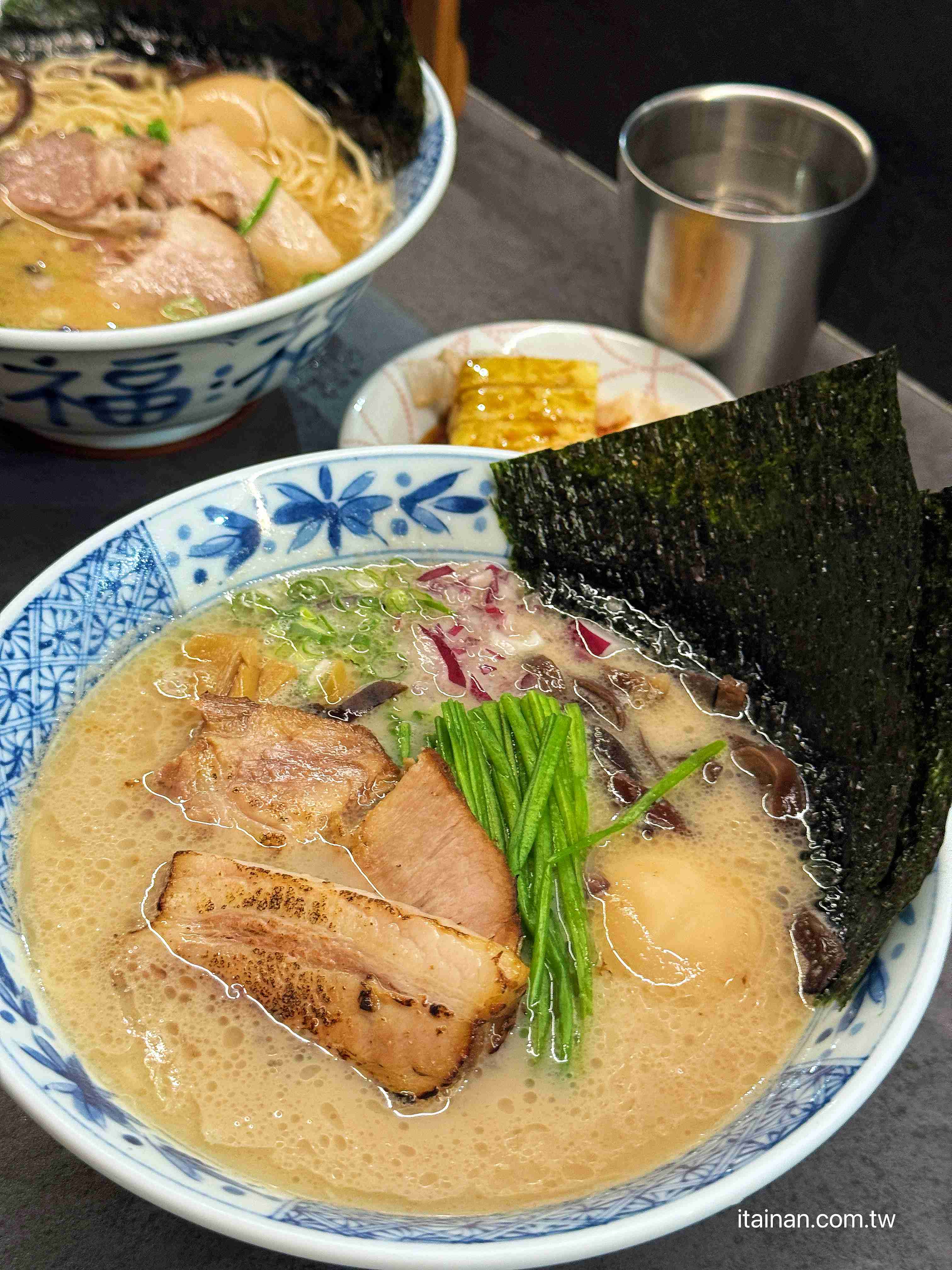 【台南東區美食】拉麵濃厚好吃，但煎餃才是最大驚喜「漣戶拉麵」