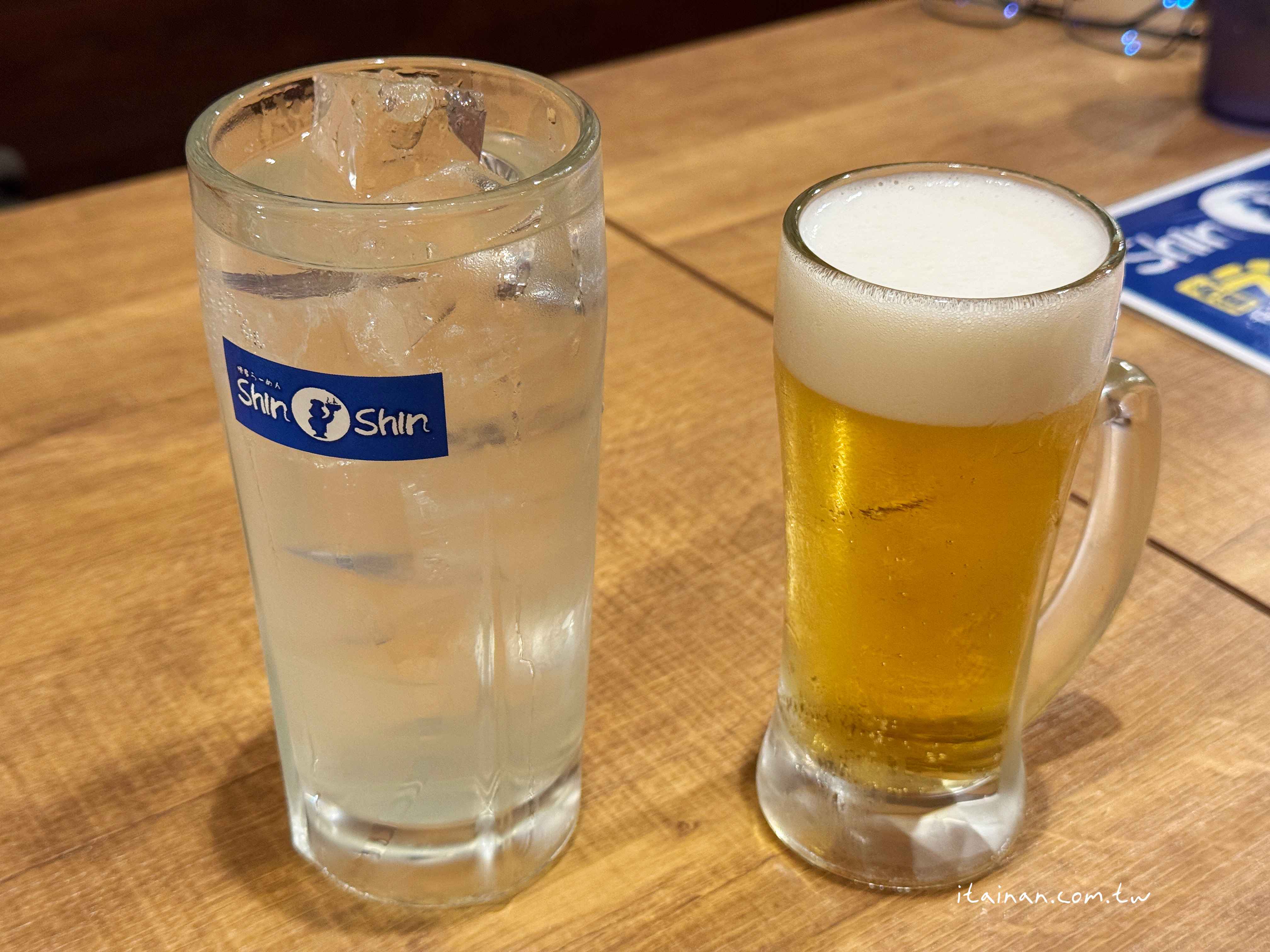 【福岡美食】福岡天神必吃~屋台起家的博多人氣名店，濃郁卻清爽的純情湯頭「ShinShin 拉麵 PARCO 分店」