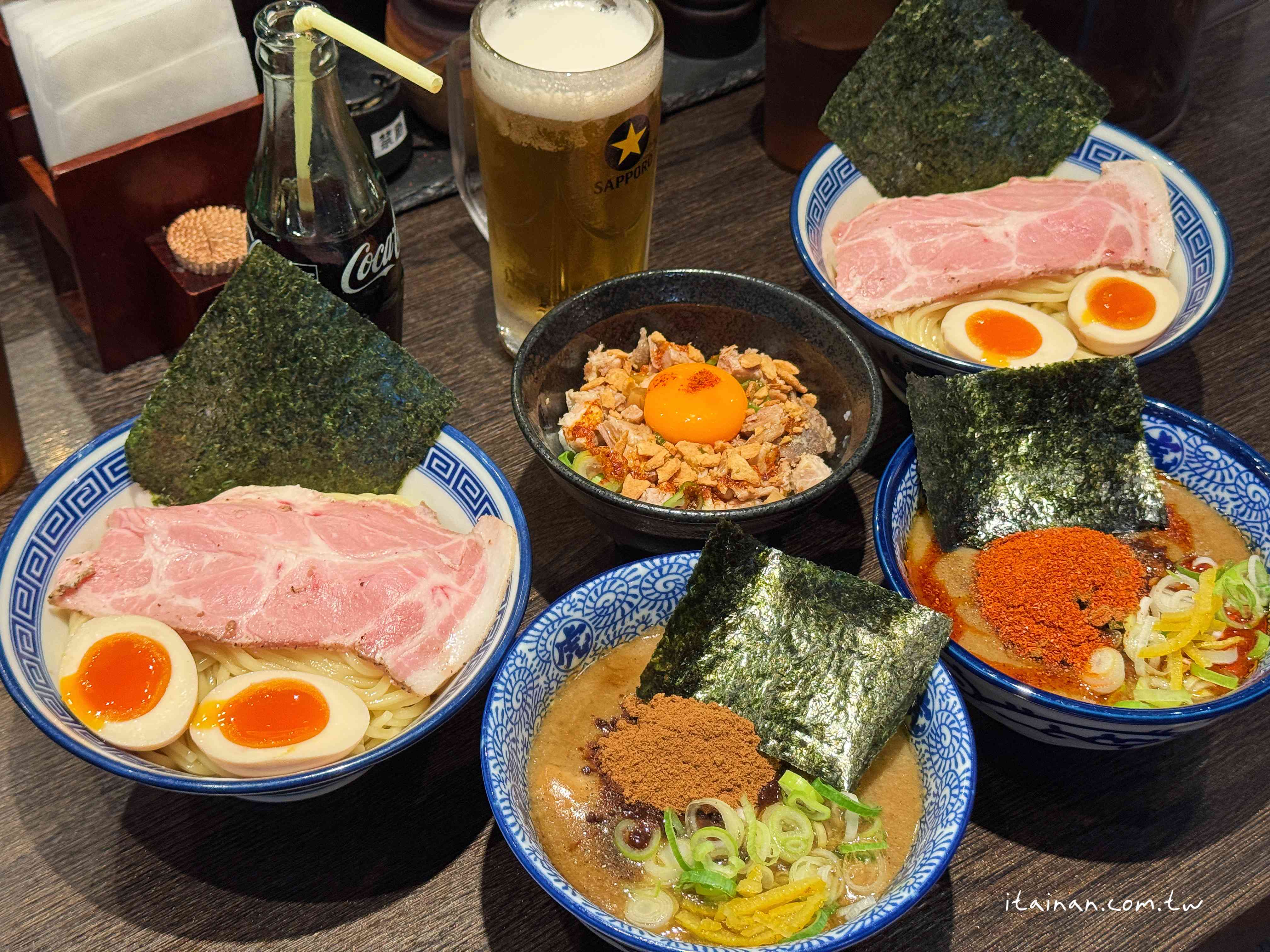 【福岡美食】福岡必吃排隊名店~濃厚魚介豚骨沾麵的代表作!一麵二吃好滿足，重口味愛好者必訪「麵屋兼虎」