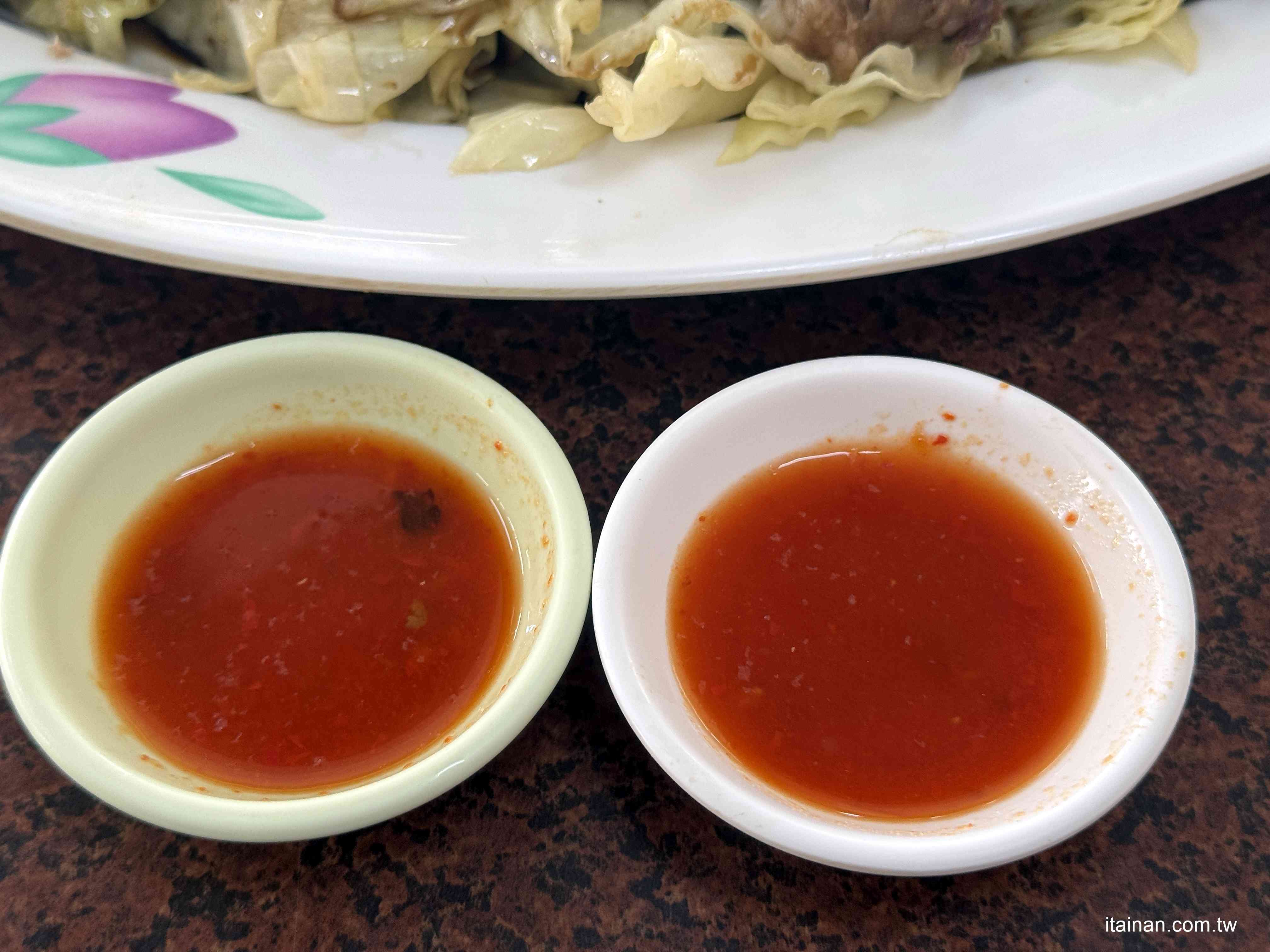 麵控一定要收藏~歸仁在地人從小吃到大，低調超人氣的在地麵店!麻醬香、湯香、滷味香全到位「300戶麵店」