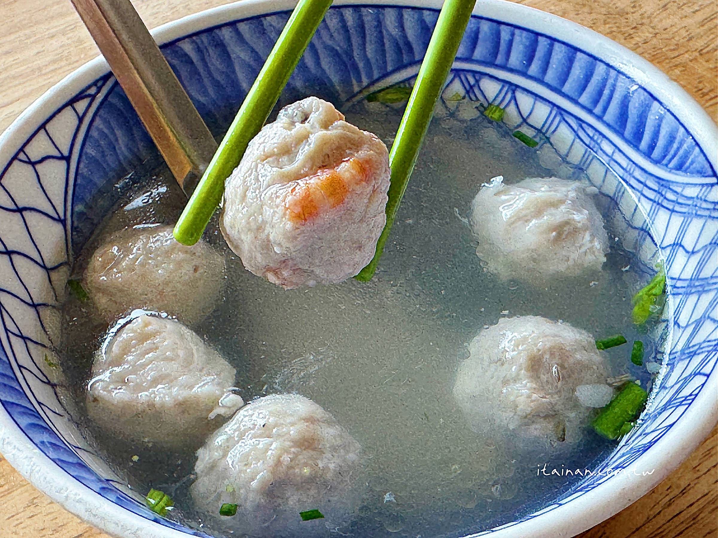 來台南就是要吃現流仔虱目魚！飄香近半世紀的米其林在地早餐「開元路無名虱目魚 ‧ 肉燥飯 」