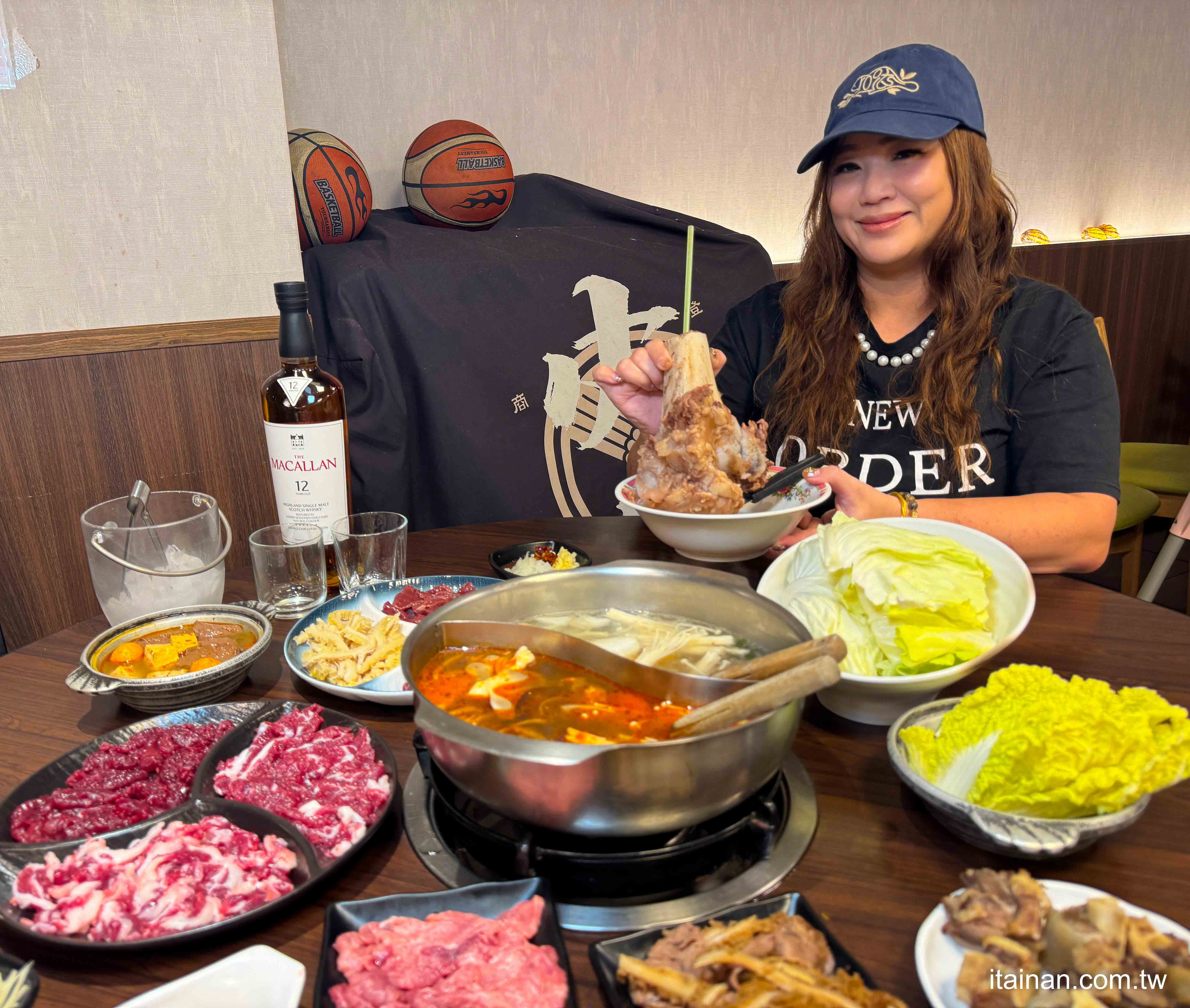 【台南牛肉爐推薦】一盤200超便宜~在地人都愛吃!還能吃到麻辣鴛鴦牛肉爐和免費牛大骨,有夠狂!台南南區「阿家牛肉湯&火鍋」 【台南牛肉爐推薦】一盤200超便宜~在地人都愛吃!還能吃到麻辣鴛鴦牛肉爐和免費牛大骨,有夠狂!台南南區「阿家牛肉湯&火鍋」