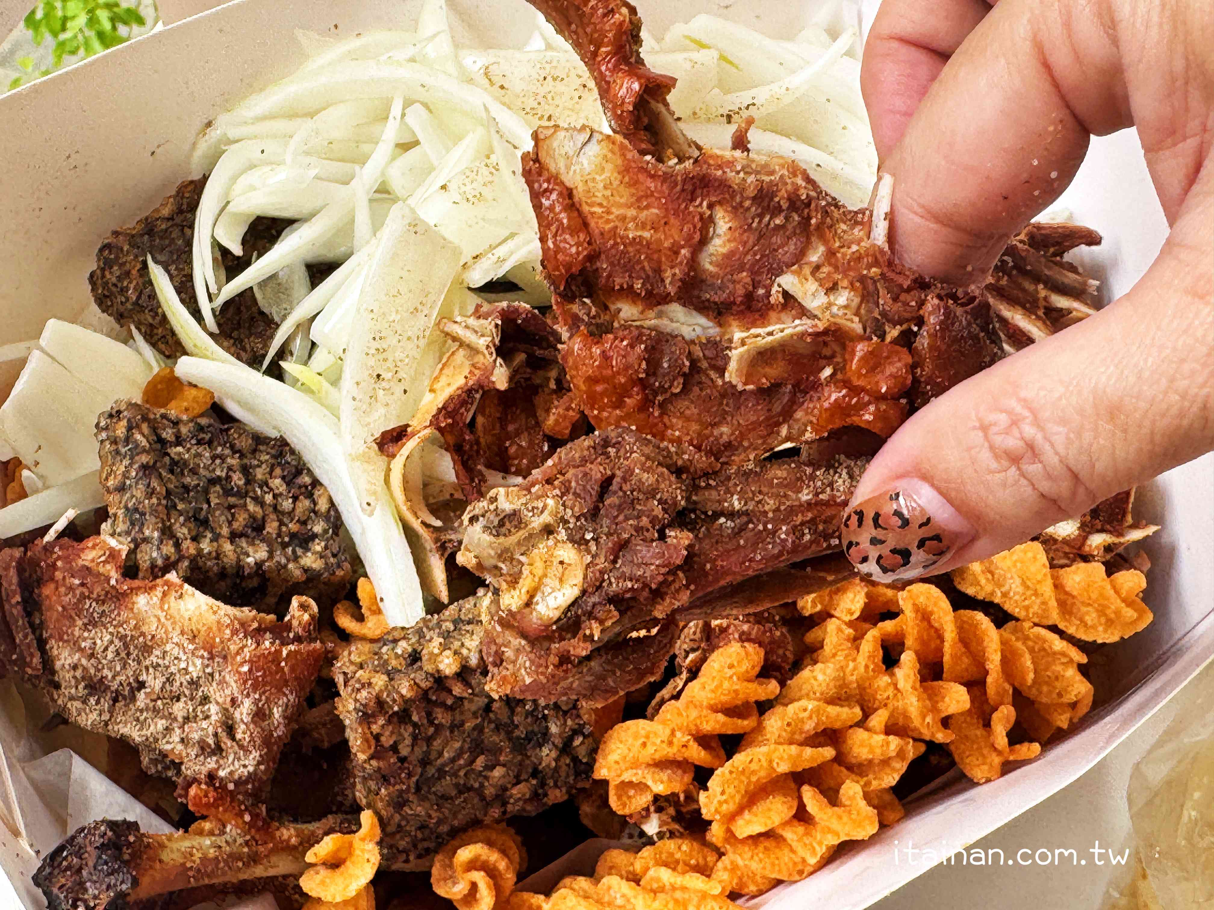 巷子內的隱藏版神奇烤鴨~一鴨三吃超滿足!還能加豆皮、米血一起炒,鹽酥鴨竟然加了可樂果!台南永康「好滋味烤鴨」 巷子內的隱藏版神奇烤鴨~一鴨三吃超滿足!還能加豆皮、米血一起炒,鹽酥鴨竟然加了可樂果!台南永康「好滋味烤鴨」