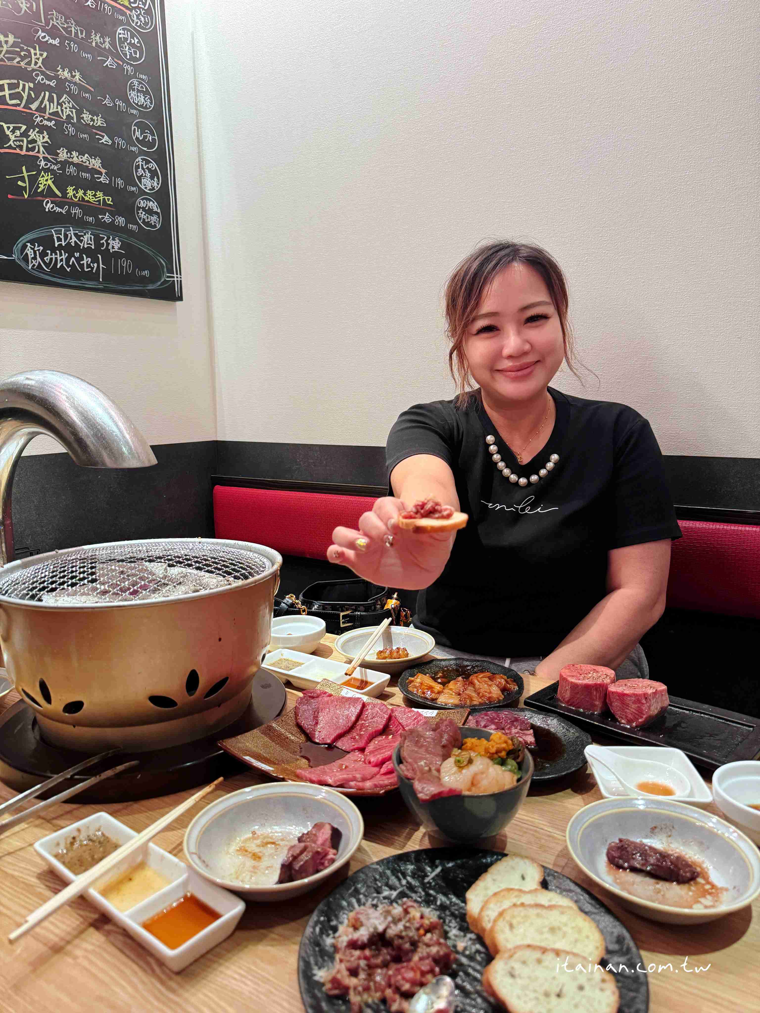 【福岡美食】福岡超人氣炭火和牛燒肉!不訂位吃不到~花形厚切牛舌必吃「炭火焼肉バル AGITO HIRAO」