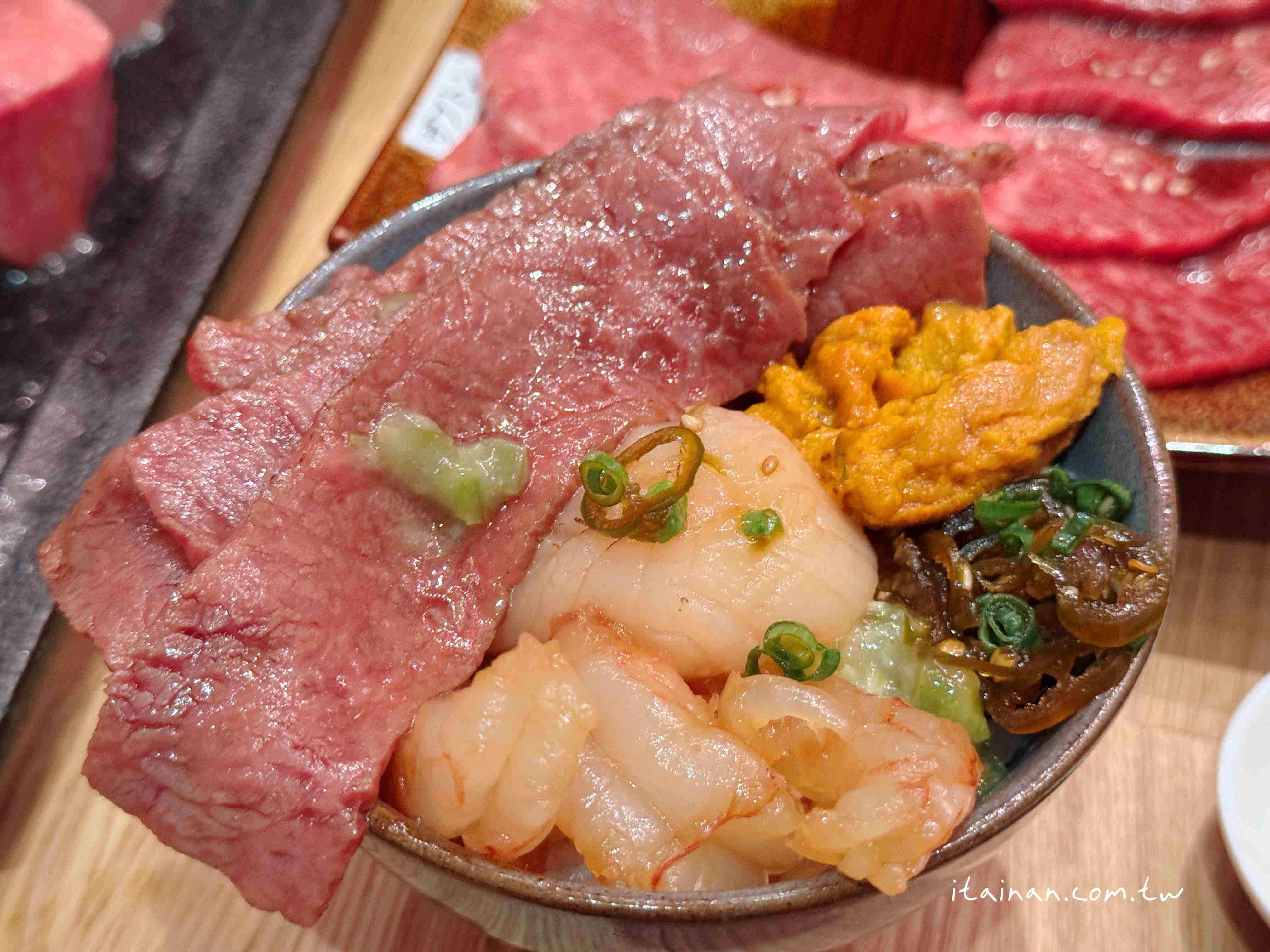 【福岡美食】福岡超人氣炭火和牛燒肉!不訂位吃不到~花形厚切牛舌必吃「炭火焼肉バル AGITO HIRAO」