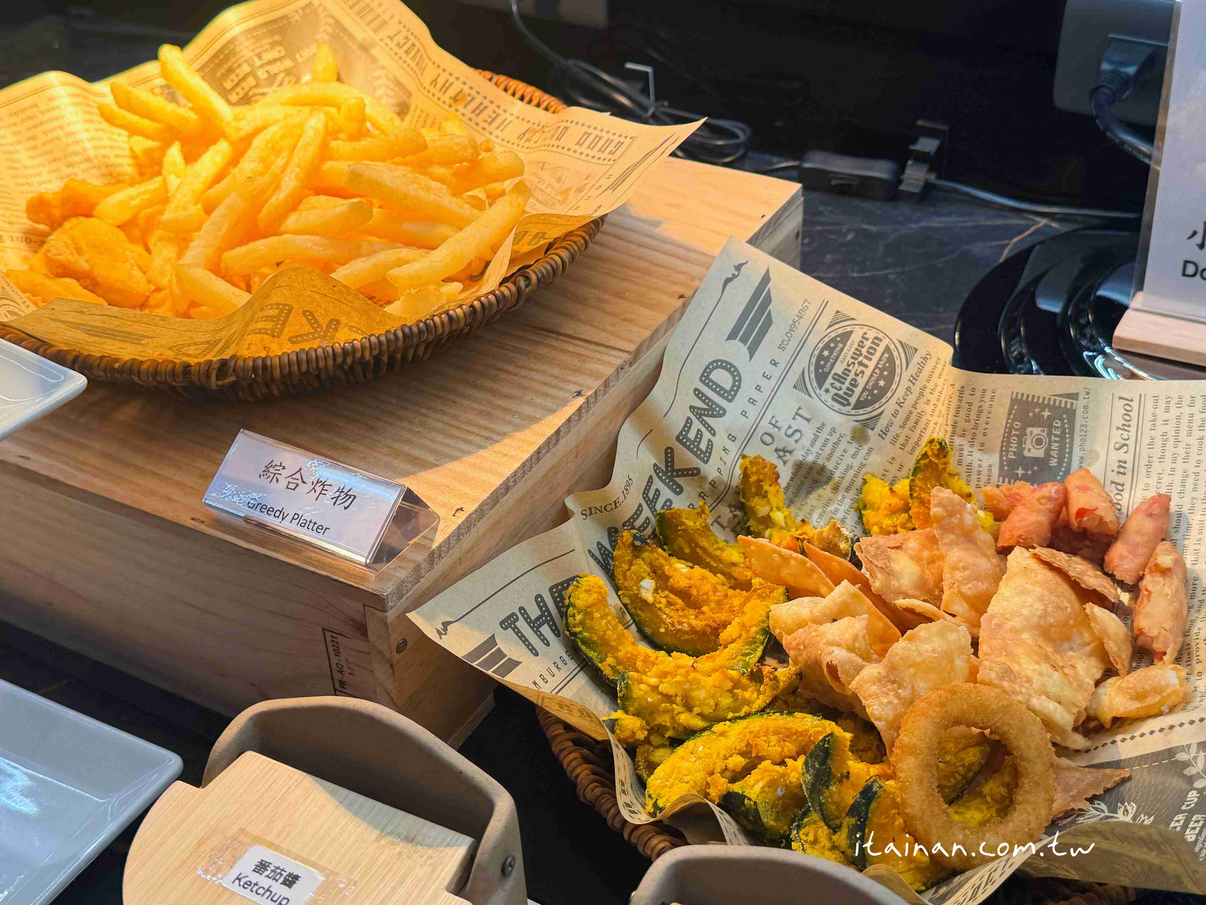 出國前也能優雅的候機~2025全新高雄小港機場貴賓室「南苑國際商務中心」開箱｜持「中信鼎極卡」等級之信用卡，可免費使用