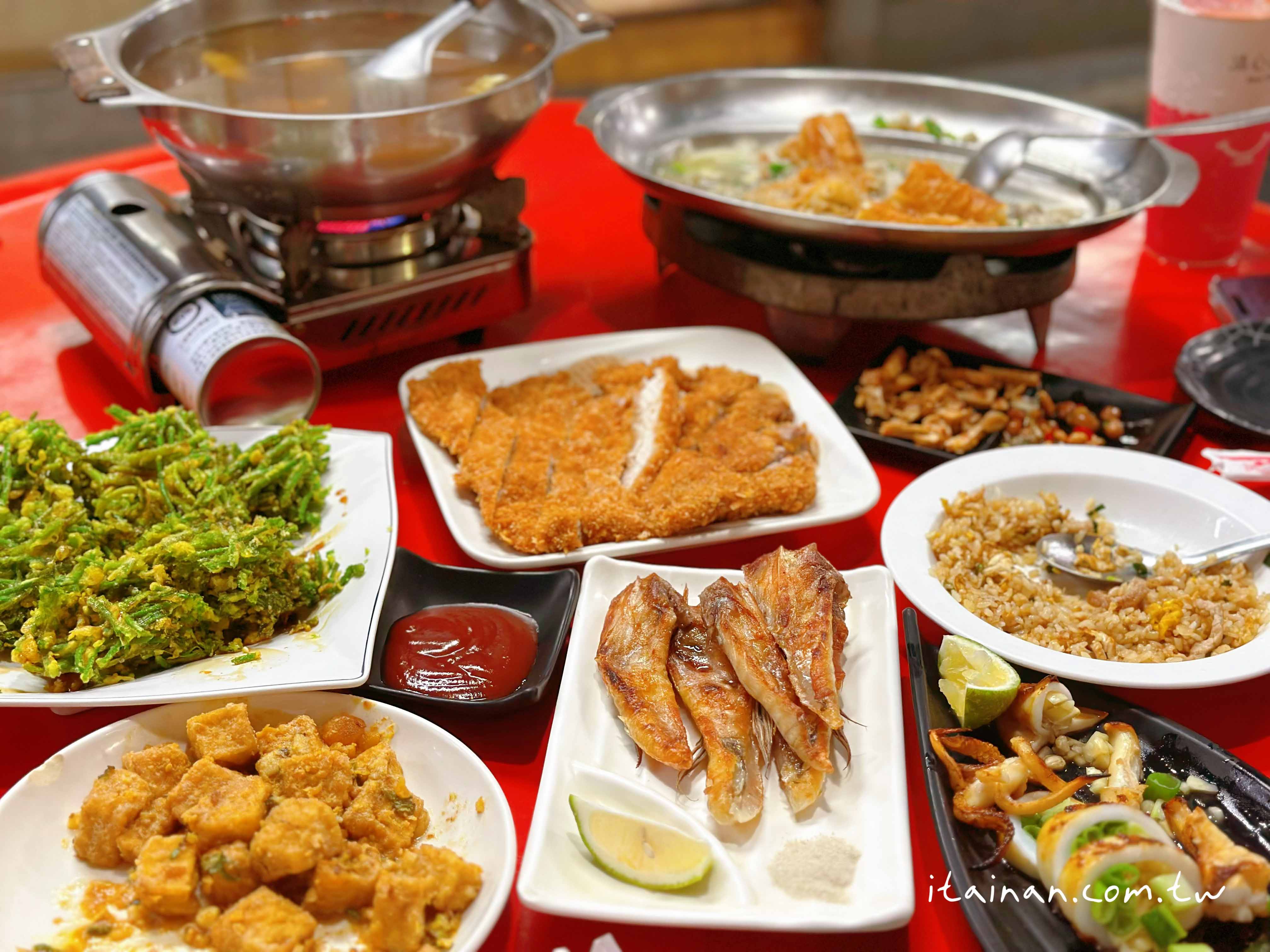 台南深夜海味熱炒~在地人最愛的宵夜場!招牌炸水蓮、油條鮮蚵、蒜煎小卷必點「竹仔店海鮮。燒烤」台南熱炒|台南宵夜 台南深夜海味熱炒~在地人最愛的宵夜場!招牌炸水蓮、油條鮮蚵、蒜煎小卷必點「竹仔店海鮮。燒烤」台南熱炒|台南宵夜