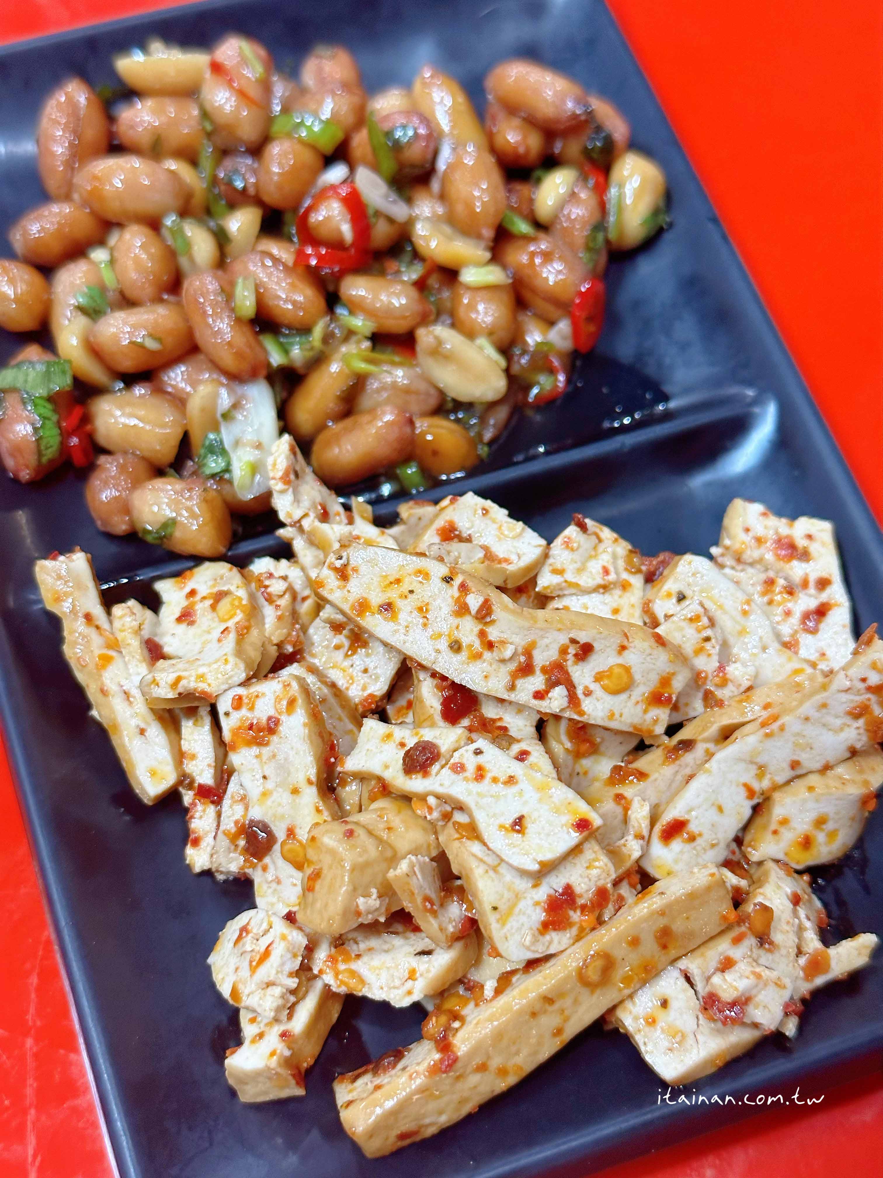 台南深夜海味熱炒~在地人最愛的宵夜場!招牌炸水蓮、油條鮮蚵、蒜煎小卷必點「竹仔店海鮮。燒烤」台南熱炒|台南宵夜 台南深夜海味熱炒~在地人最愛的宵夜場!招牌炸水蓮、油條鮮蚵、蒜煎小卷必點「竹仔店海鮮。燒烤」台南熱炒|台南宵夜