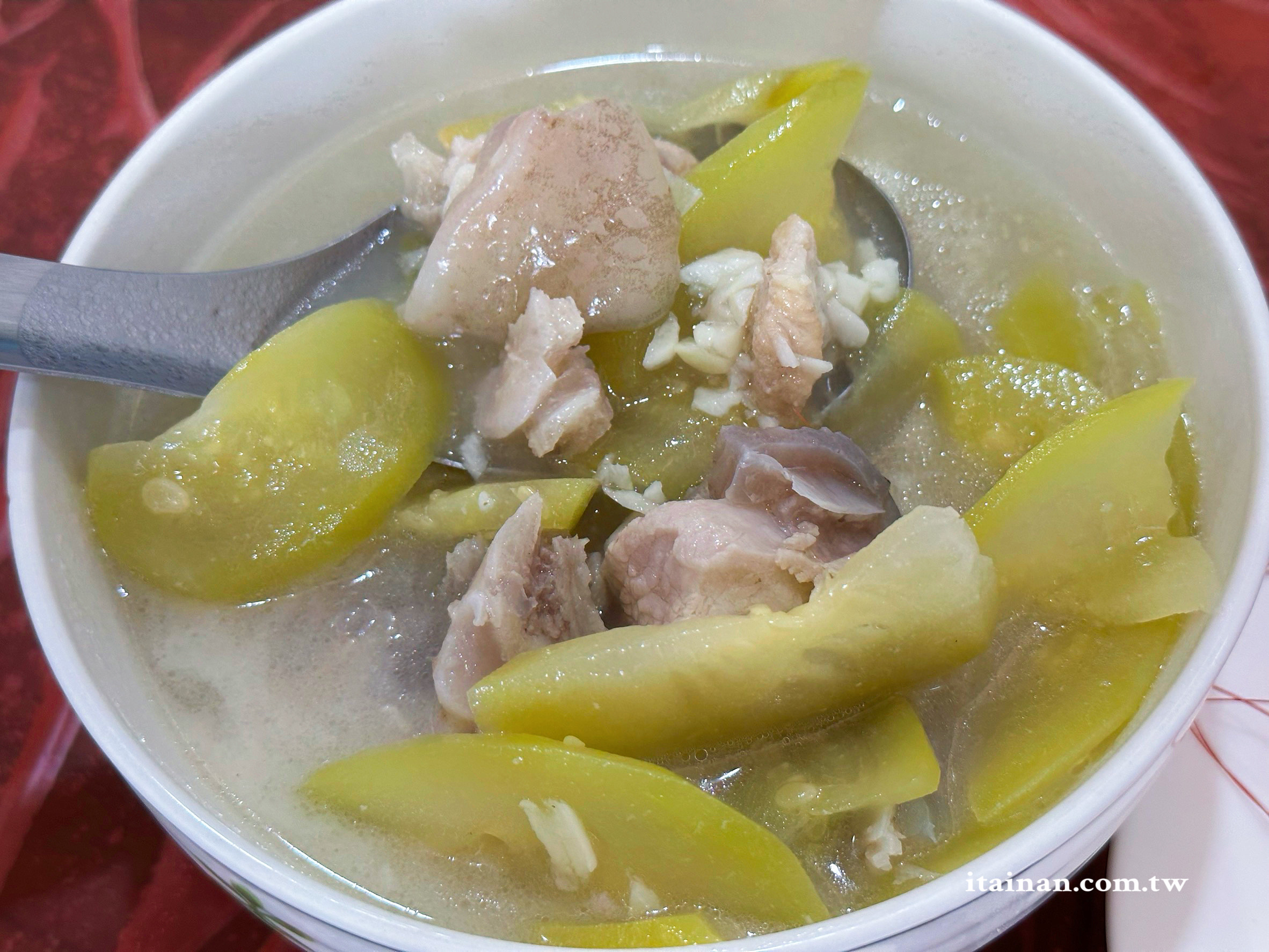 【台南安南區美食】吃處女蟳、紅蟳一定會想到這家!台南人的私房海味桌菜「土城海產店」 【台南安南區美食】吃處女蟳、紅蟳一定會想到這家!台南人的私房海味桌菜「土城海產店」