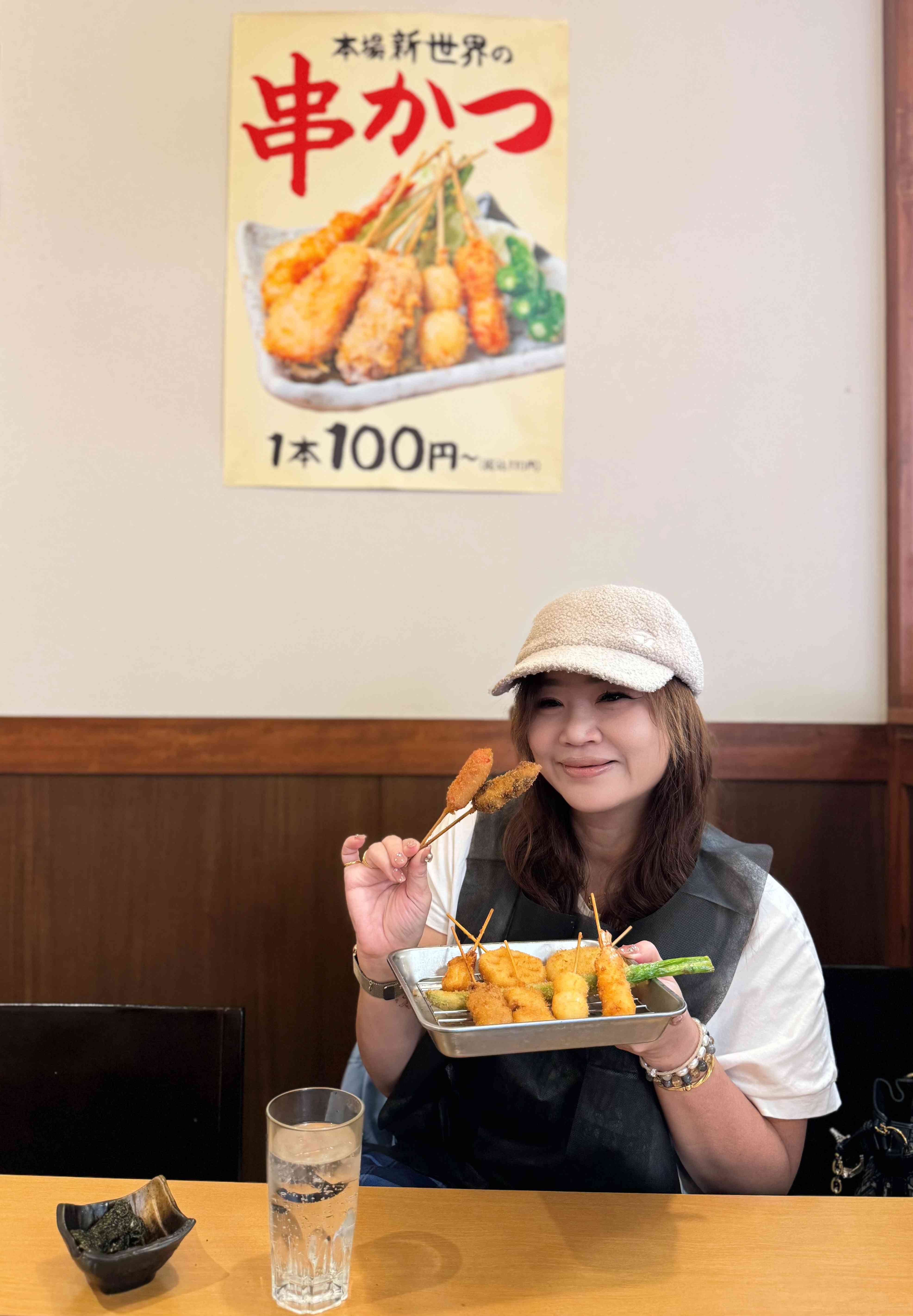 【大阪美食推薦】一次玩味大阪粉物文化~串炸+文字燒一次滿足,還能自己 DIY 真有趣「新世界串かつ・大阪もんじゃ焼 初代エビス」 【大阪美食推薦】一次玩味大阪粉物文化~串炸+文字燒一次滿足,還能自己 DIY 真有趣「新世界串かつ・大阪もんじゃ焼 初代エビス」