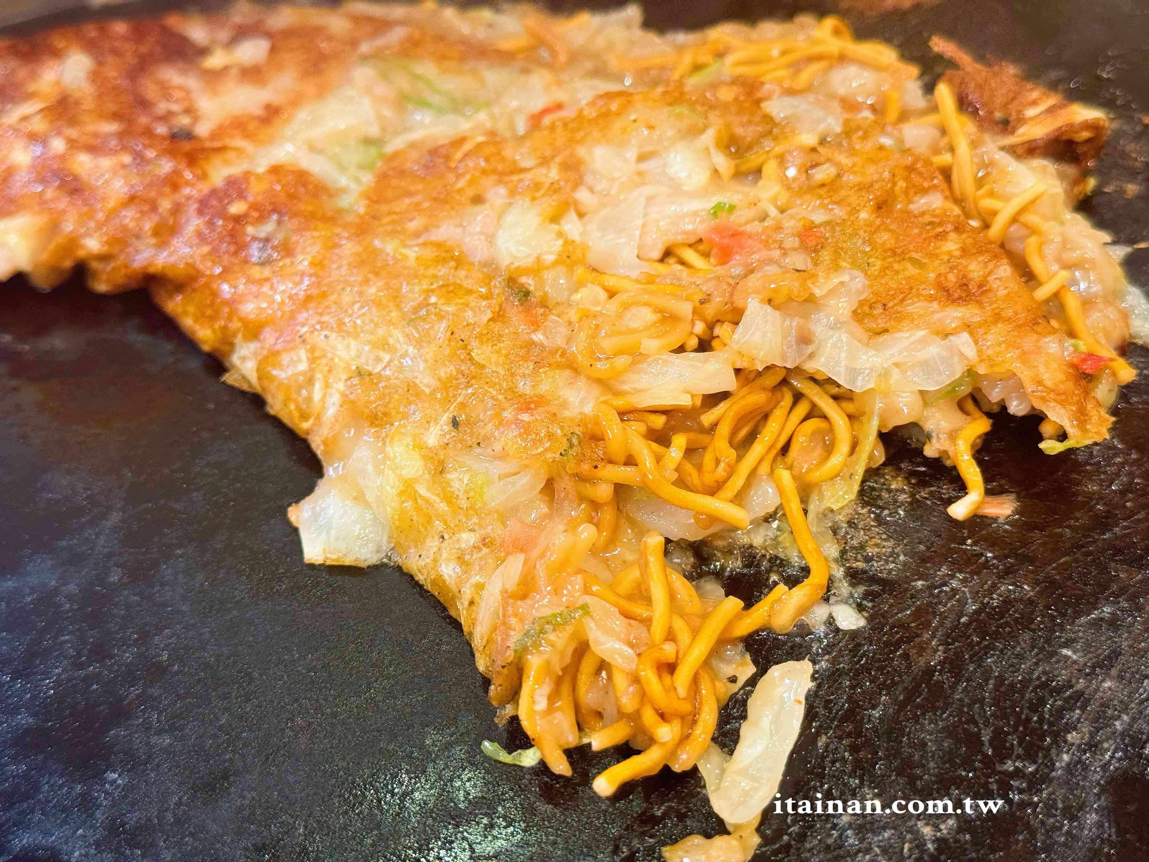 【大阪美食推薦】一次玩味大阪粉物文化~串炸+文字燒一次滿足,還能自己 DIY 真有趣「新世界串かつ・大阪もんじゃ焼 初代エビス」 【大阪美食推薦】一次玩味大阪粉物文化~串炸+文字燒一次滿足,還能自己 DIY 真有趣「新世界串かつ・大阪もんじゃ焼 初代エビス」