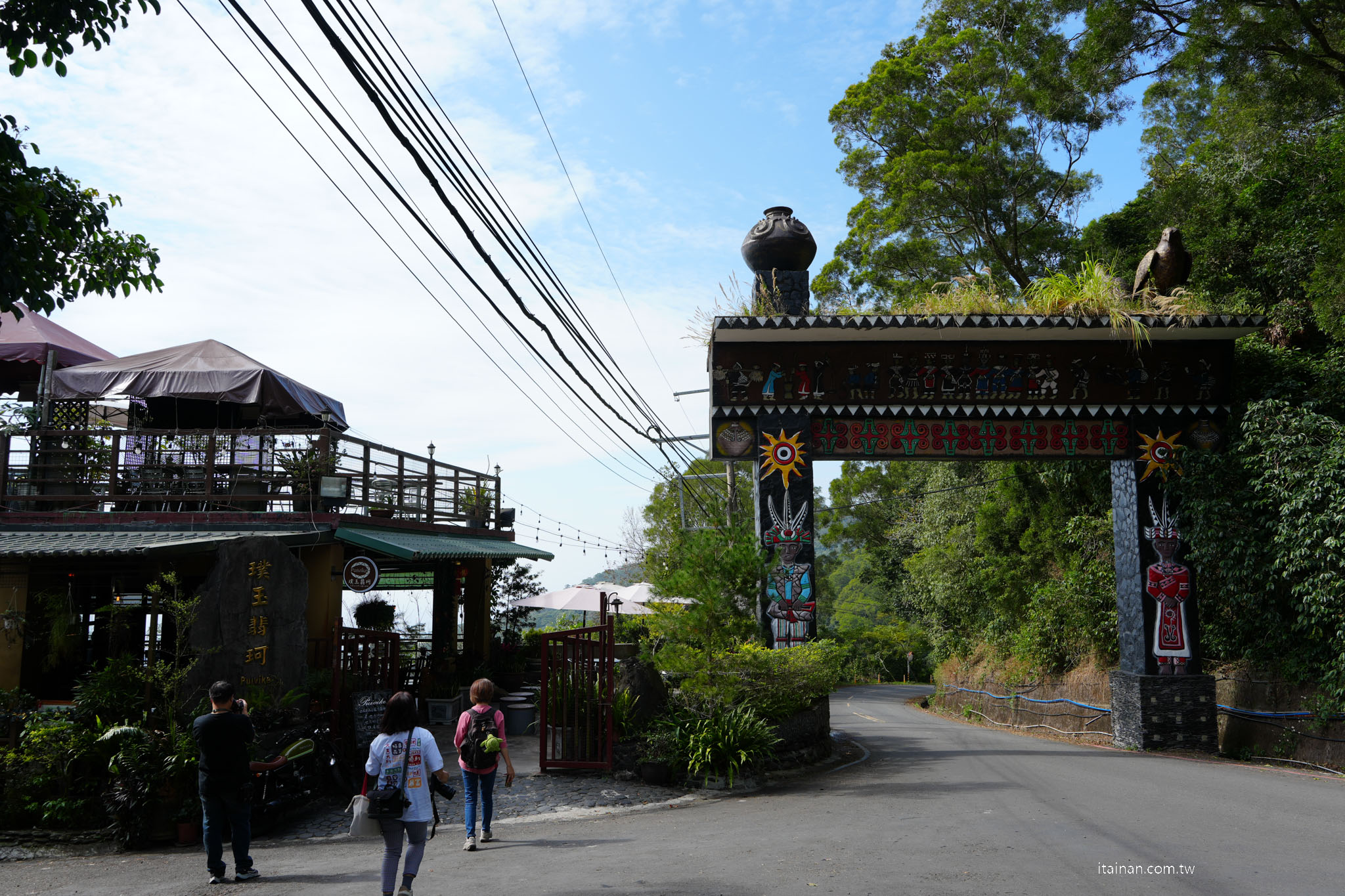【屏東兩日遊】一路開進山林與咖啡香~屏東大武山 、 部落文化 、食農體驗的慢旅行｜屏東咖啡園區、璞玉翡珂、大武山山林教育服務中心、屏東原百貨、二峰圳、台灣金石咖啡休閒農場、屏東可可巧克力園區