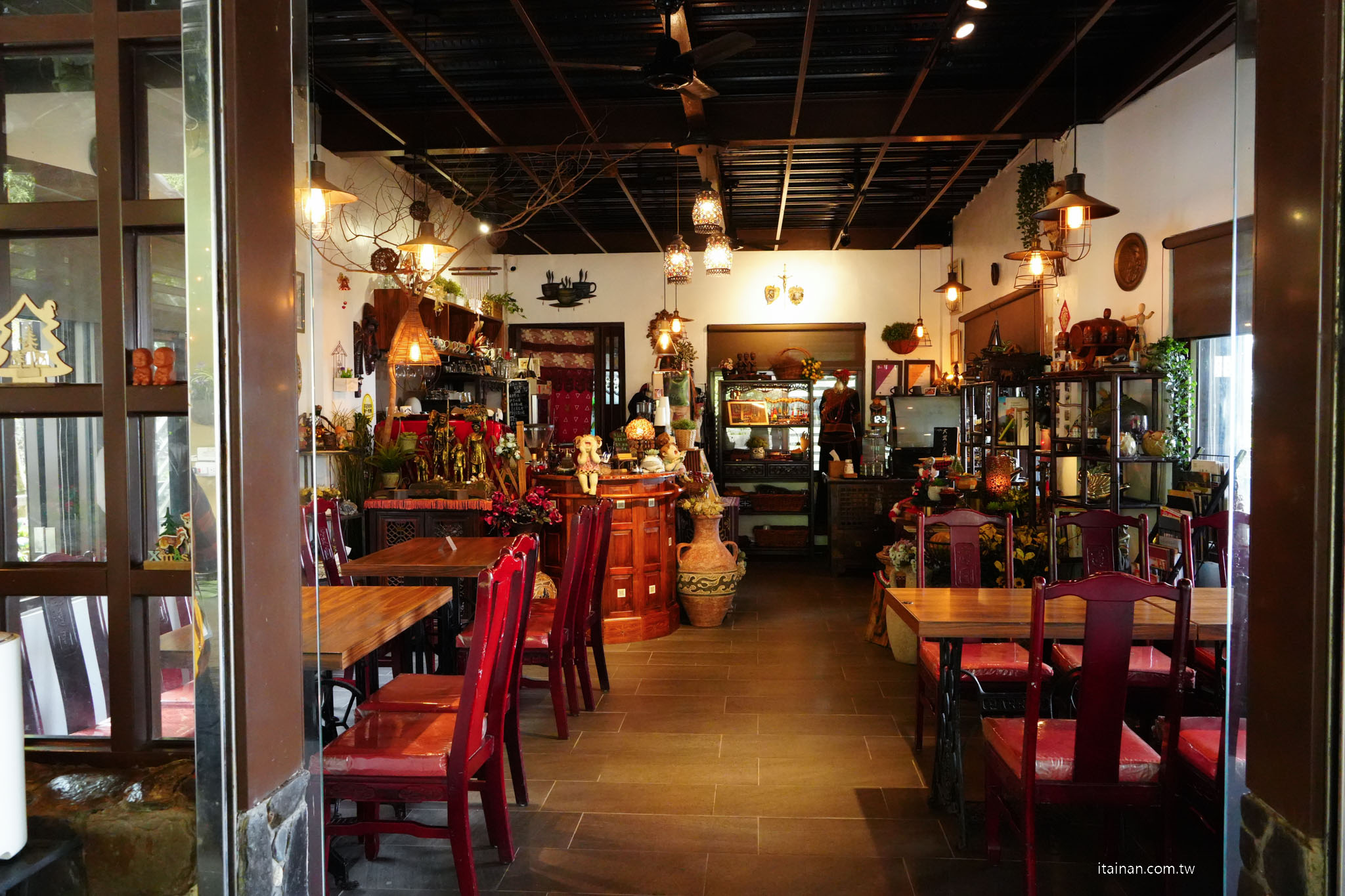 【屏東兩日遊】一路開進山林與咖啡香~屏東大武山 、 部落文化 、食農體驗的慢旅行｜屏東咖啡園區、璞玉翡珂、大武山山林教育服務中心、屏東原百貨、二峰圳、台灣金石咖啡休閒農場、屏東可可巧克力園區