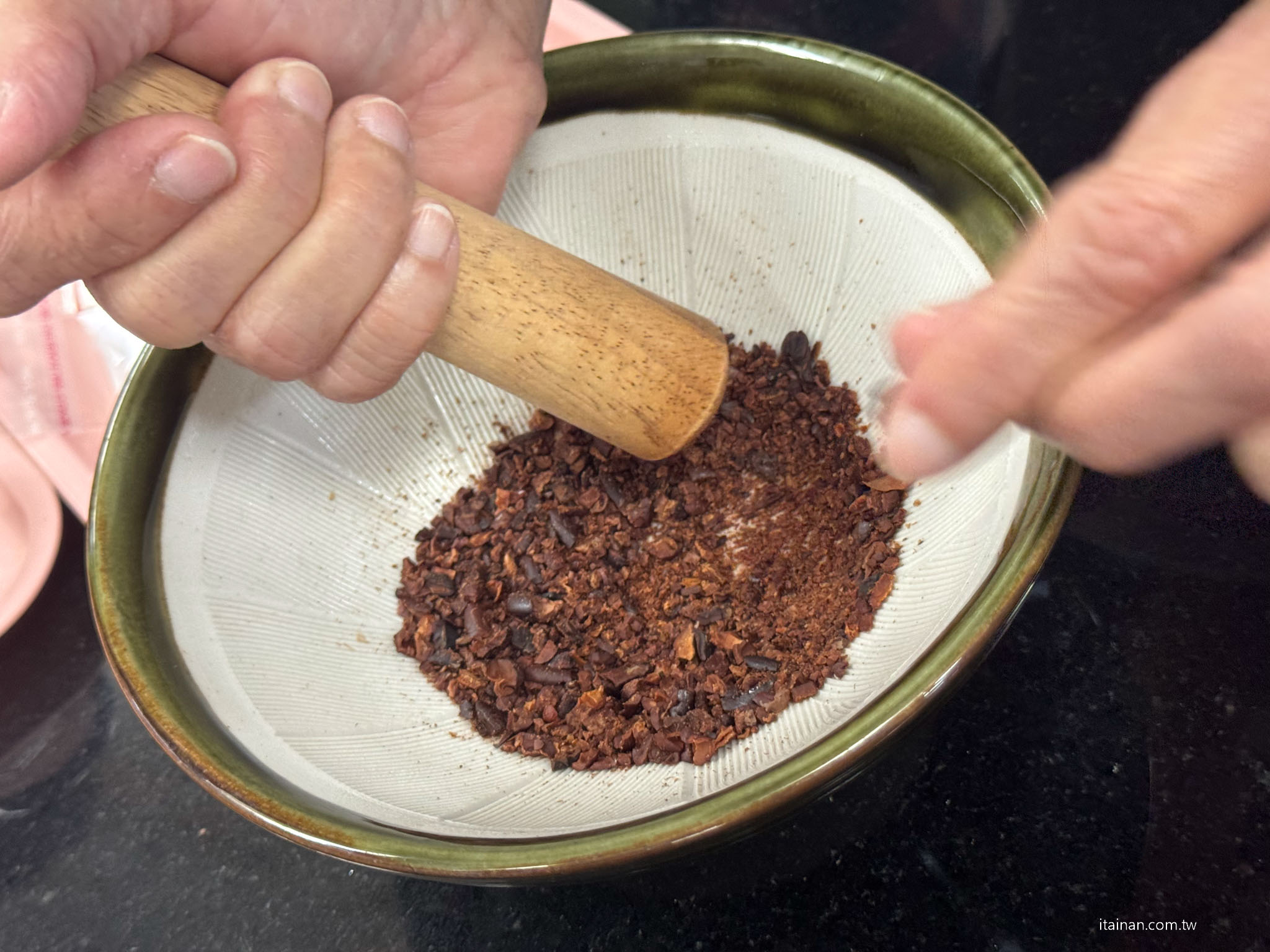 【屏東兩日遊】一路開進山林與咖啡香~屏東大武山 、 部落文化 、食農體驗的慢旅行｜屏東咖啡園區、璞玉翡珂、大武山山林教育服務中心、屏東原百貨、二峰圳、台灣金石咖啡休閒農場、屏東可可巧克力園區