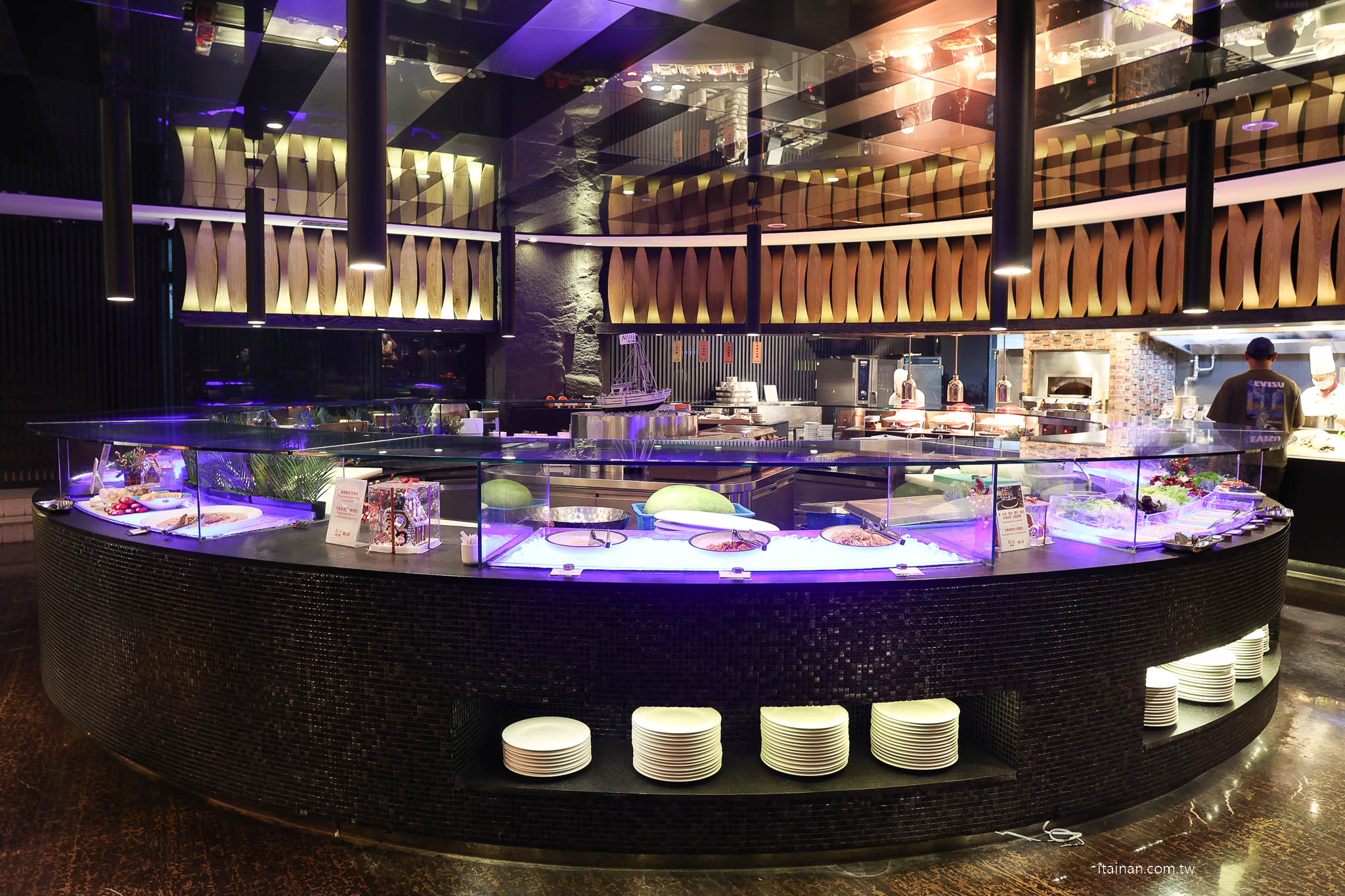 【台南吃到飽推薦】超澎湃~早餐就把台南味通通吃滿!不用排隊,現煮鹹粥、現涮牛肉湯、小卷米粉、浮水魚羹、海鮮羹、香腸熟肉、肉圓直接端上桌 !台南桂田酒店「阿力海百匯餐廳」自助式早餐 【台南吃到飽推薦】超澎湃~早餐就把台南味通通吃滿!不用排隊,現煮鹹粥、現涮牛肉湯、小卷米粉、浮水魚羹、海鮮羹、香腸熟肉、肉圓直接端上桌 !台南桂田酒店「阿力海百匯餐廳」自助式早餐