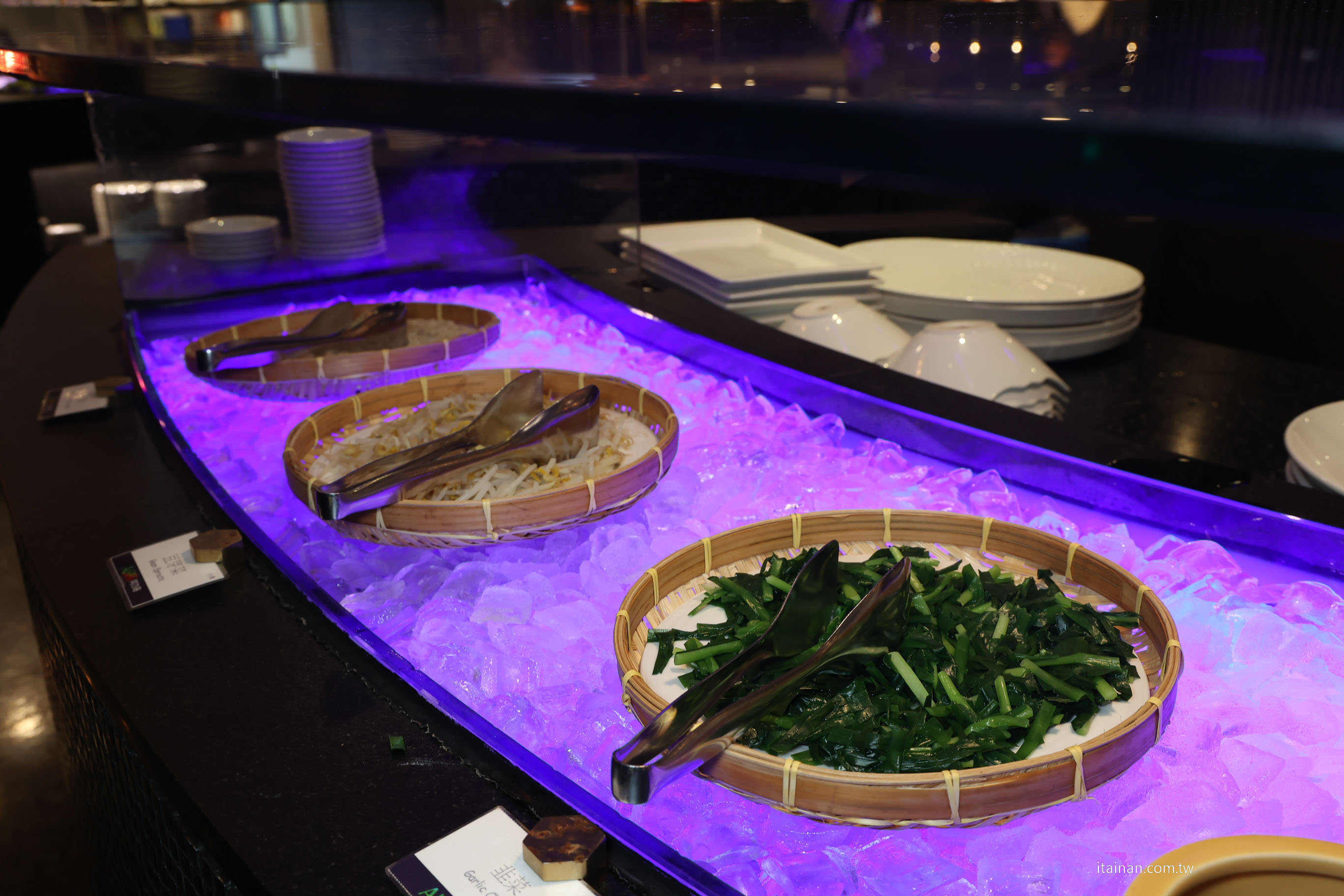 【台南吃到飽推薦】超澎湃~早餐就把台南味通通吃滿!不用排隊,現煮鹹粥、現涮牛肉湯、小卷米粉、浮水魚羹、海鮮羹、香腸熟肉、肉圓直接端上桌 !台南桂田酒店「阿力海百匯餐廳」自助式早餐 【台南吃到飽推薦】超澎湃~早餐就把台南味通通吃滿!不用排隊,現煮鹹粥、現涮牛肉湯、小卷米粉、浮水魚羹、海鮮羹、香腸熟肉、肉圓直接端上桌 !台南桂田酒店「阿力海百匯餐廳」自助式早餐