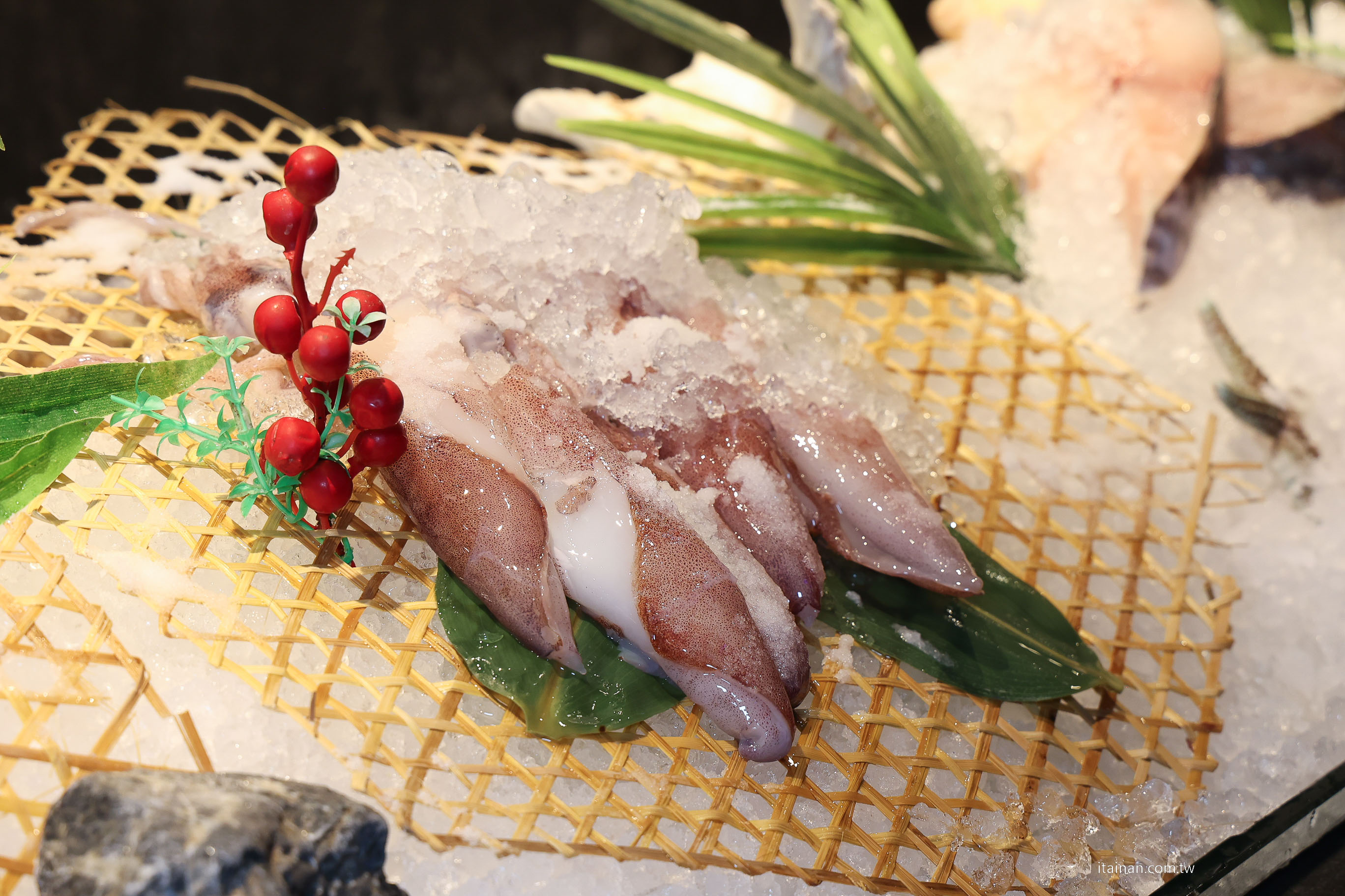 【台南吃到飽推薦】超澎湃~早餐就把台南味通通吃滿!不用排隊,現煮鹹粥、現涮牛肉湯、小卷米粉、浮水魚羹、海鮮羹、香腸熟肉、肉圓直接端上桌 !台南桂田酒店「阿力海百匯餐廳」自助式早餐 【台南吃到飽推薦】超澎湃~早餐就把台南味通通吃滿!不用排隊,現煮鹹粥、現涮牛肉湯、小卷米粉、浮水魚羹、海鮮羹、香腸熟肉、肉圓直接端上桌 !台南桂田酒店「阿力海百匯餐廳」自助式早餐