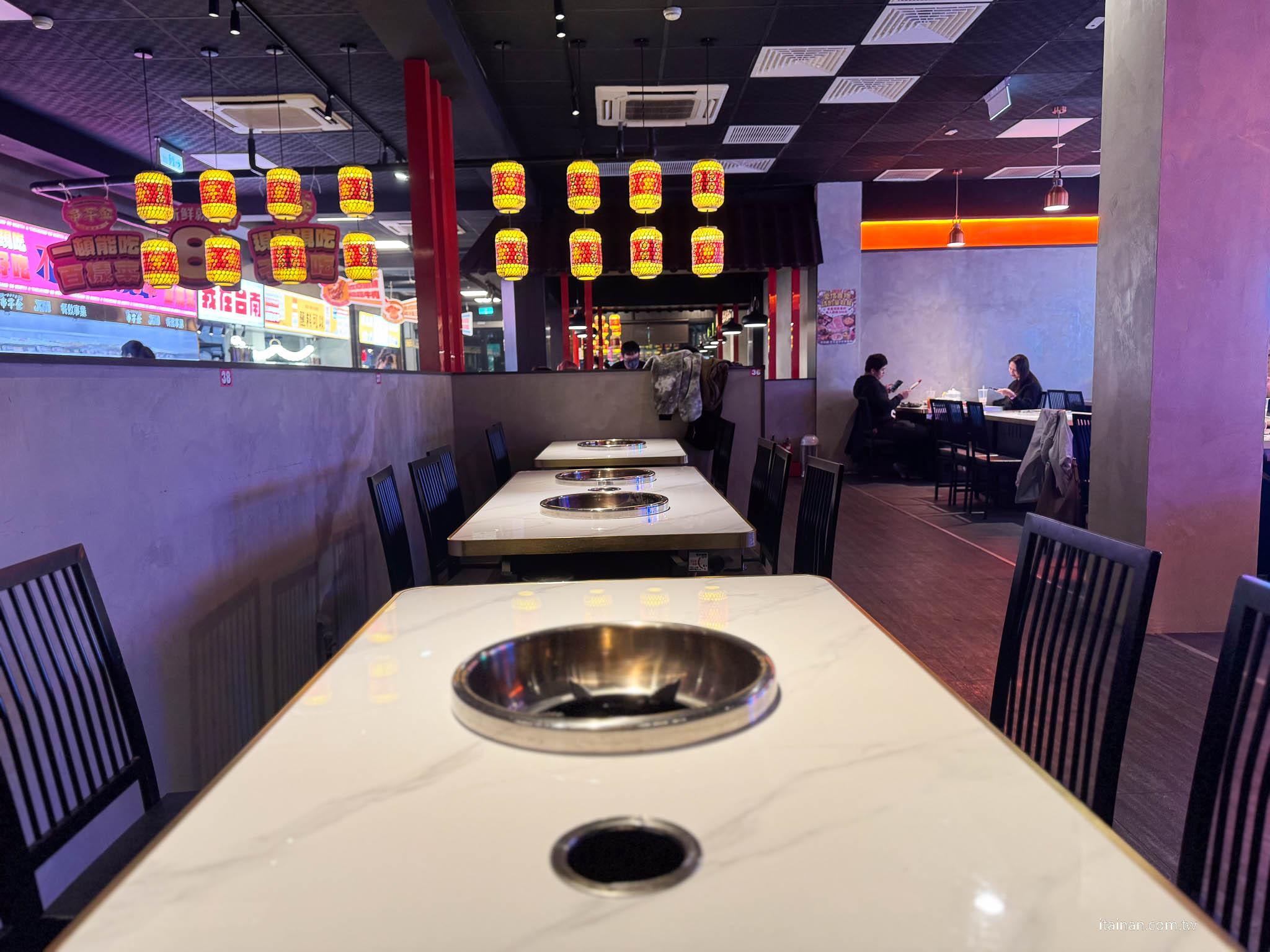 【台南吃到飽推薦】老饕激推的平價串串火鍋新選擇~ XM 集團新品牌「串芊金火鍋串串」吃巧也能吃超飽,甜點飲料超強,根本可以獨立變成甜點店! 【台南吃到飽推薦】老饕激推的平價串串火鍋新選擇~ XM 集團新品牌「串芊金火鍋串串」吃巧也能吃超飽,甜點飲料超強,根本可以獨立變成甜點店!