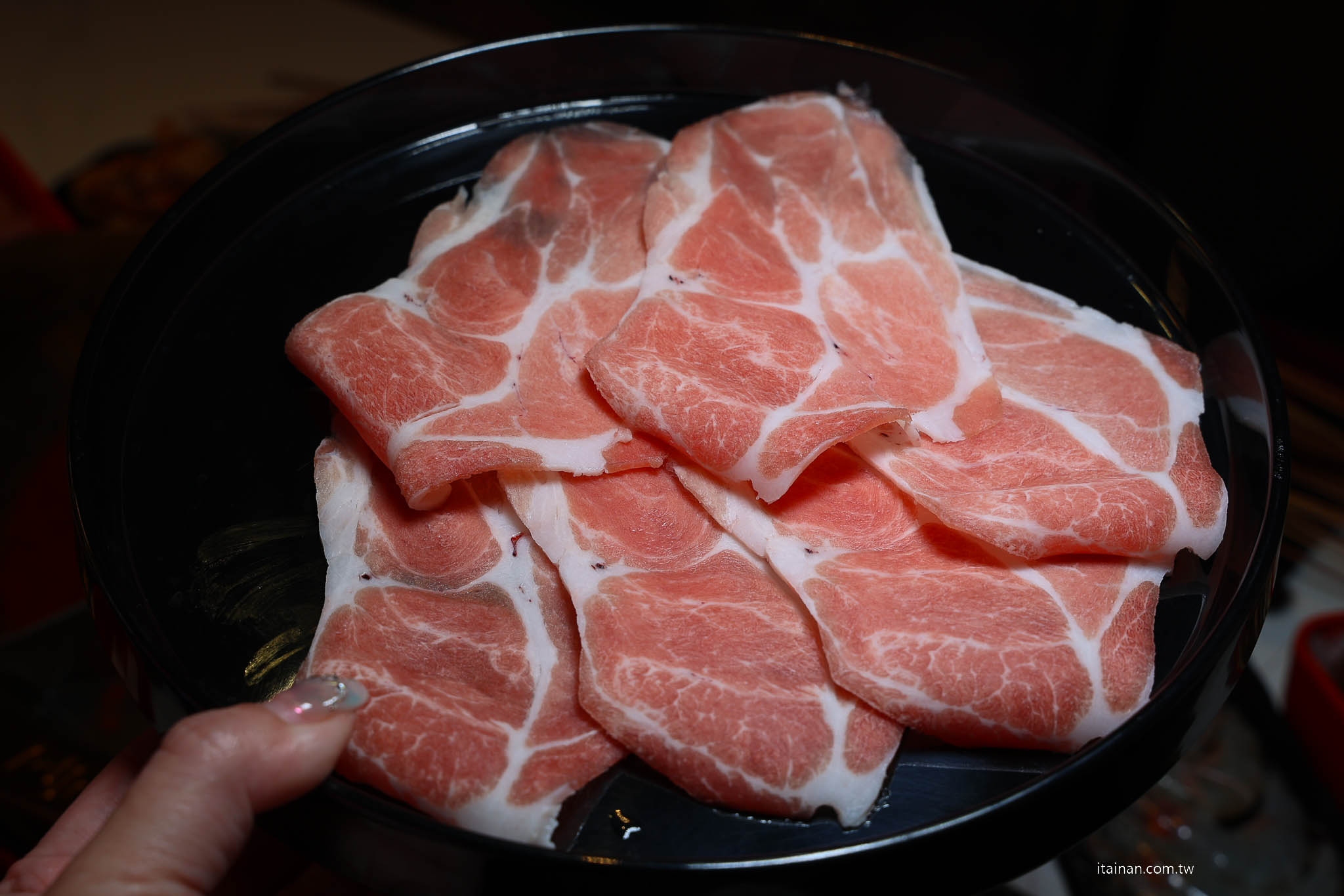 【台南吃到飽推薦】老饕激推的平價串串火鍋新選擇~ XM 集團新品牌「串芊金火鍋串串」吃巧也能吃超飽,甜點飲料超強,根本可以獨立變成甜點店! 【台南吃到飽推薦】老饕激推的平價串串火鍋新選擇~ XM 集團新品牌「串芊金火鍋串串」吃巧也能吃超飽,甜點飲料超強,根本可以獨立變成甜點店!