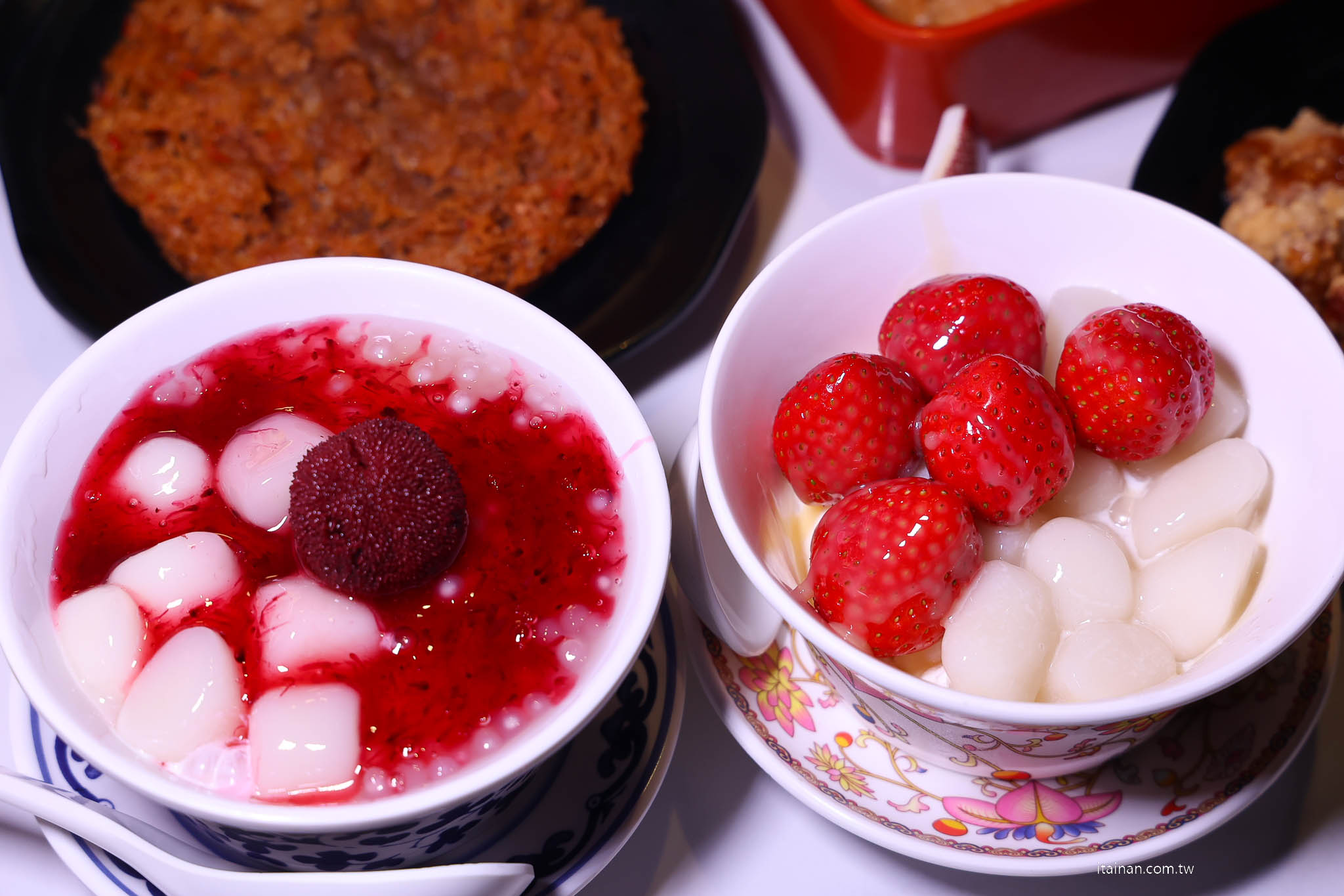 【台南吃到飽推薦】老饕激推的平價串串火鍋新選擇~ XM 集團新品牌「串芊金火鍋串串」吃巧也能吃超飽,甜點飲料超強,根本可以獨立變成甜點店! 【台南吃到飽推薦】老饕激推的平價串串火鍋新選擇~ XM 集團新品牌「串芊金火鍋串串」吃巧也能吃超飽,甜點飲料超強,根本可以獨立變成甜點店!