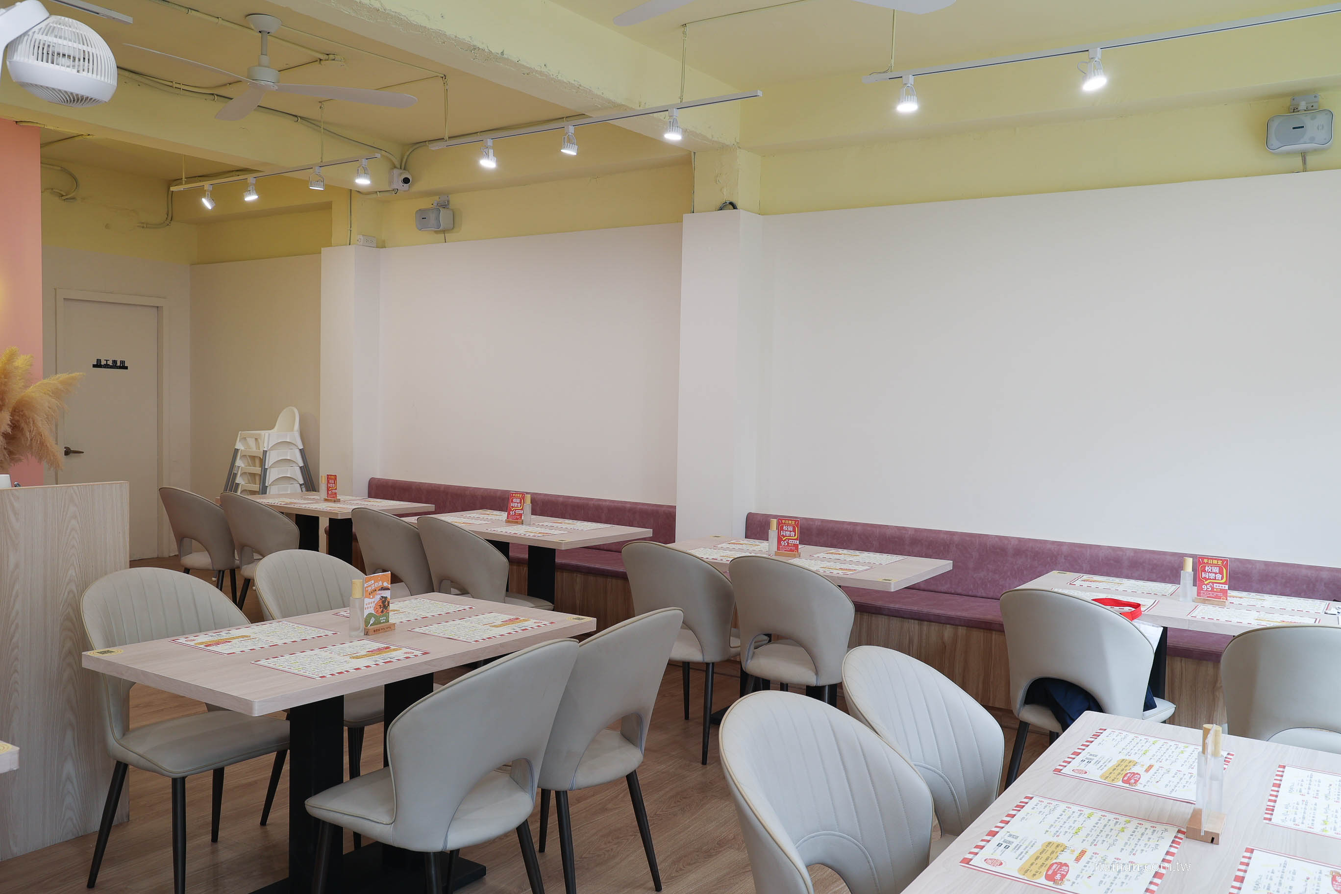 台南東區美食｜ 成大商圈人氣義大利麵!自家熬煮義大利醬，還有紅茶、檸檬水無限供應「Pasta Now 鬧義麵 」勝利店