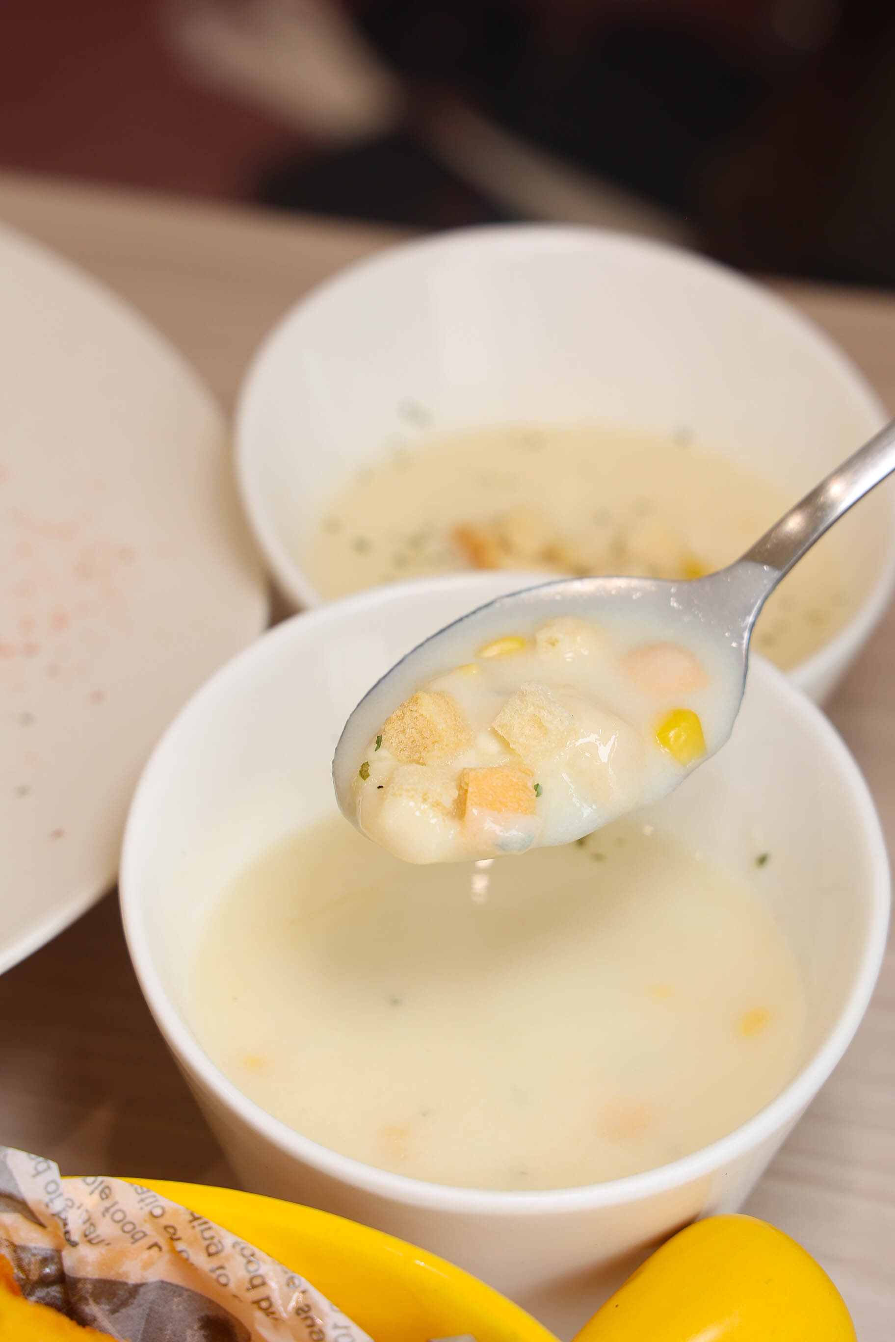 台南東區美食｜ 成大商圈人氣義大利麵!自家熬煮義大利醬，還有紅茶、檸檬水無限供應「Pasta Now 鬧義麵 」勝利店