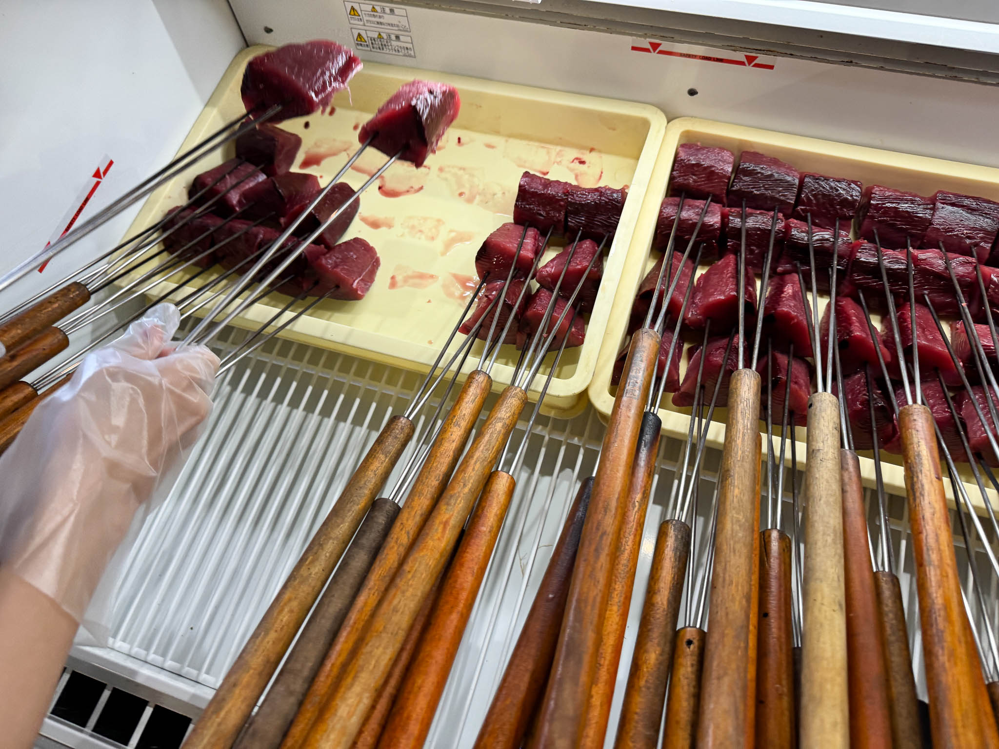 日本高知｜必吃鰹魚半敲燒，自己動手烤更有趣！體驗高知獨有的美食文化「かつお船 火蔵」鰹魚船