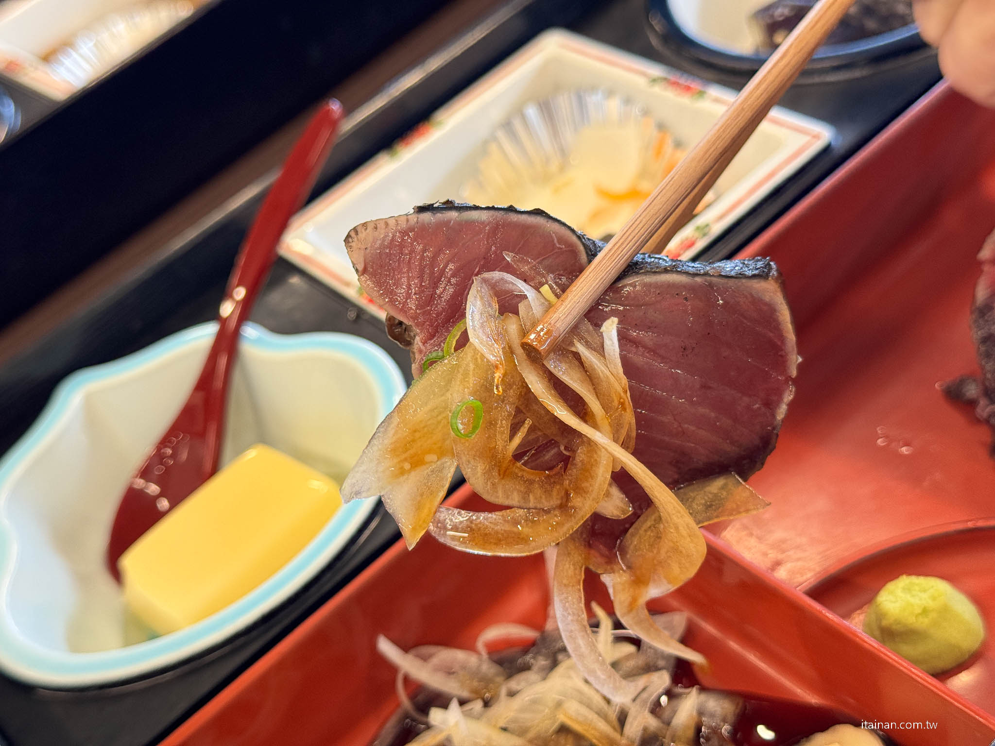 日本高知｜必吃鰹魚半敲燒，自己動手烤更有趣！體驗高知獨有的美食文化「かつお船 火蔵」鰹魚船