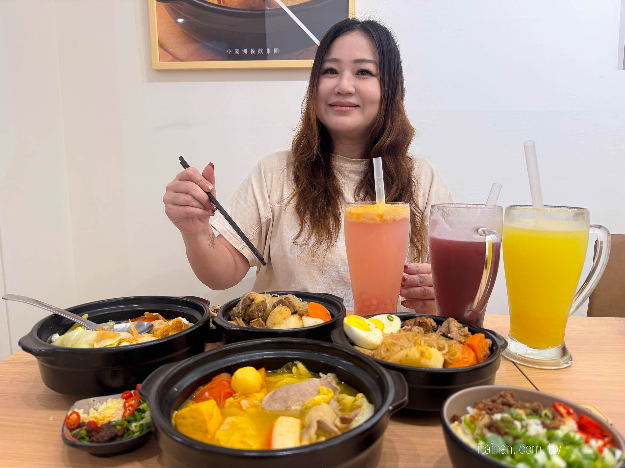 台南美食｜讓吃鍋這件事變簡單!小豪洲沙茶爐全新品牌「懶人煲」整鍋幫你煮好直接開吃，自助吧免費供應!還能吃的到小豪洲經典沙茶扁魚鍋