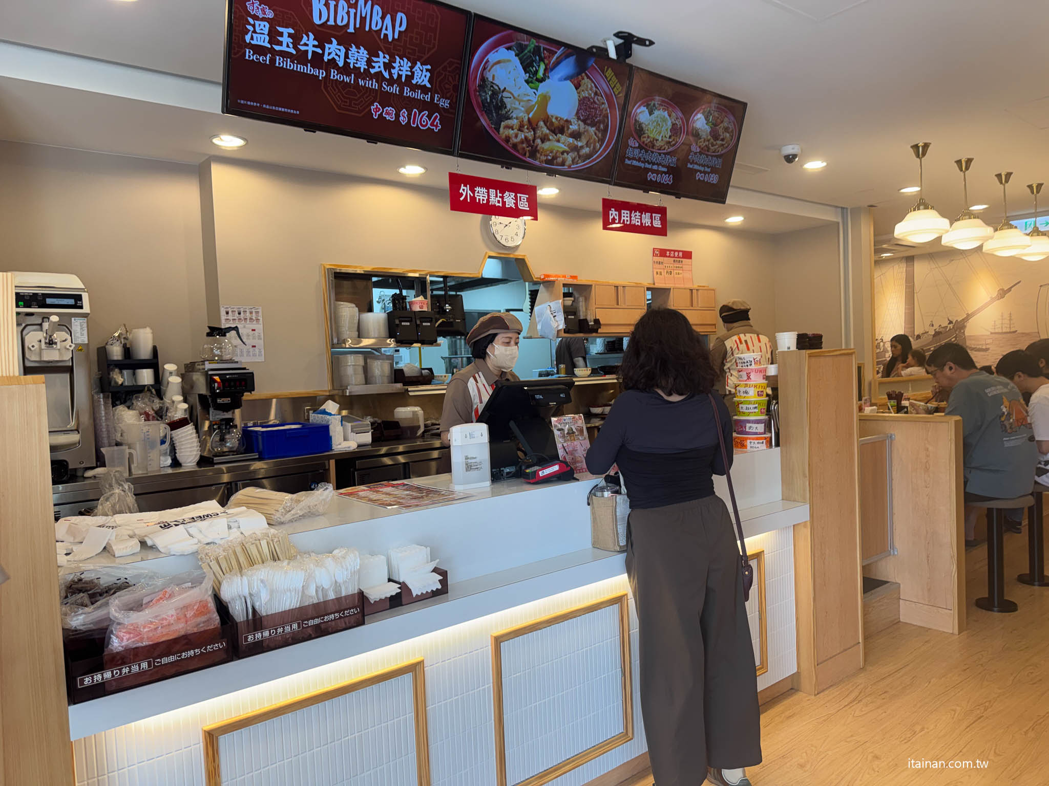 日本人氣平價牛丼SUKIYA進駐台南囉!台南首家「すき家」台南棒球場前店開箱，百元價丼飯點肉加量加套餐份量超有感!