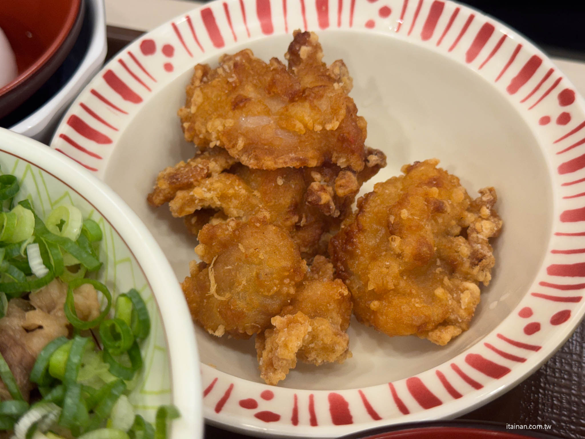 日本人氣平價牛丼SUKIYA進駐台南囉!台南首家「すき家」台南棒球場前店開箱，百元價丼飯點肉加量加套餐份量超有感!