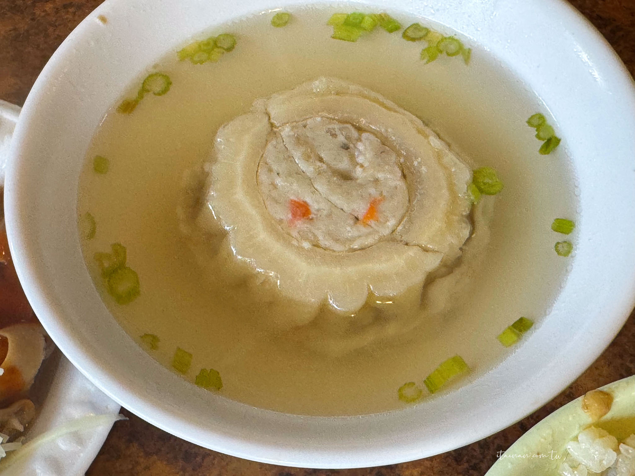 雲林北港美食|假魚肚到底是什麼?朝天宮旁飄香60年,北港才吃得到的特色古早味「煌明假魚肚」(廟邊假魚肚) 雲林北港美食|假魚肚到底是什麼?朝天宮旁飄香60年,北港才吃得到的特色古早味「煌明假魚肚」(廟邊假魚肚)