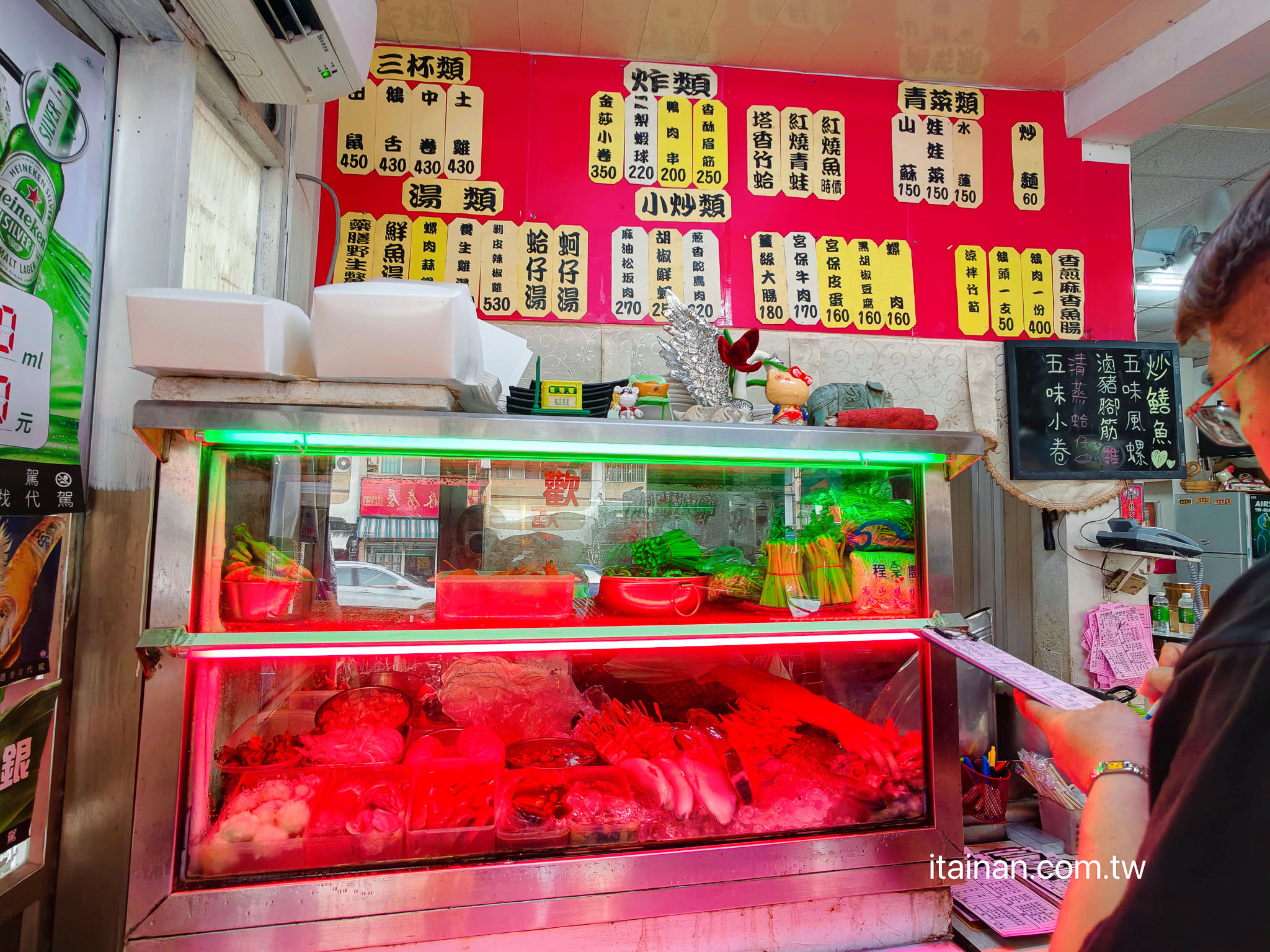 在地人才知道！佳里22年老店必點隱藏版「假牛肉」，鵝肉、三杯鵝舌更是一絕「大谷鵝肉城」