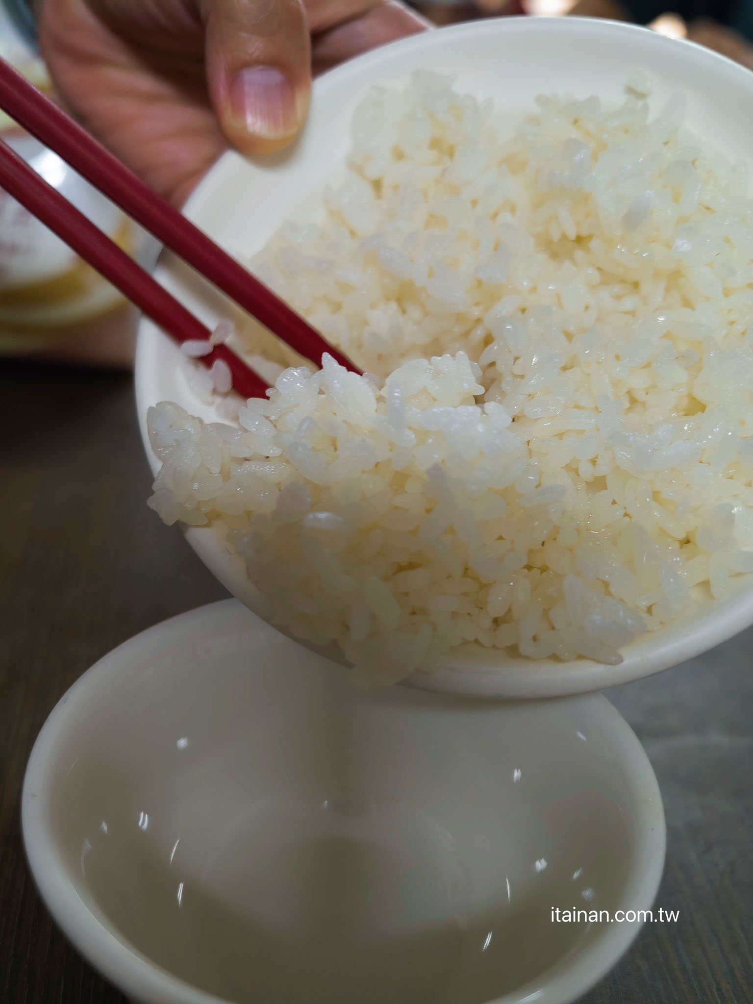在地人才知道!佳里22年老店必點隱藏版「假牛肉」,鵝肉、三杯鵝舌更是一絕「大谷鵝肉城」 在地人才知道!佳里22年老店必點隱藏版「假牛肉」,鵝肉、三杯鵝舌更是一絕「大谷鵝肉城」
