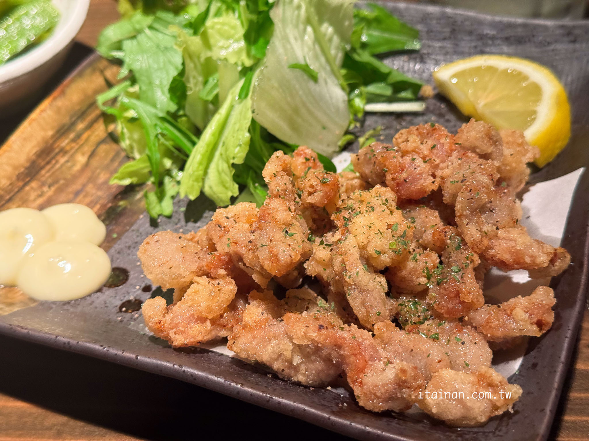 熊本深夜美食|一路營業到凌晨四點~熊本在地人續攤首選!下通商店街人氣燒鳥店「炭火燒鳥 ヒノトリ(Hinotori)」 熊本深夜美食|一路營業到凌晨四點~熊本在地人續攤首選!下通商店街人氣燒鳥店「炭火燒鳥 ヒノトリ(Hinotori)」