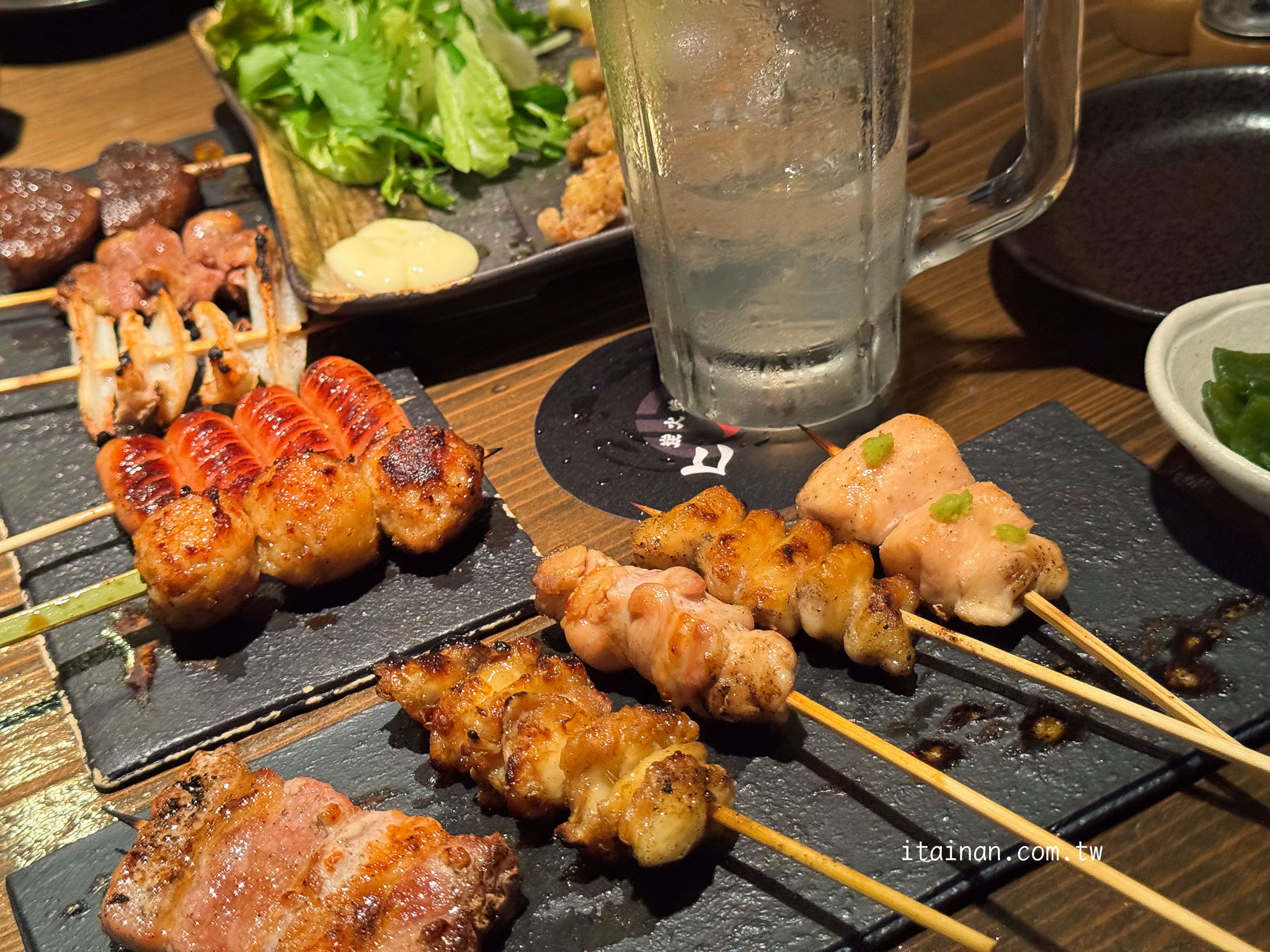 熊本深夜美食|一路營業到凌晨四點~熊本在地人續攤首選!下通商店街人氣燒鳥店「炭火燒鳥 ヒノトリ(Hinotori)」 熊本深夜美食|一路營業到凌晨四點~熊本在地人續攤首選!下通商店街人氣燒鳥店「炭火燒鳥 ヒノトリ(Hinotori)」