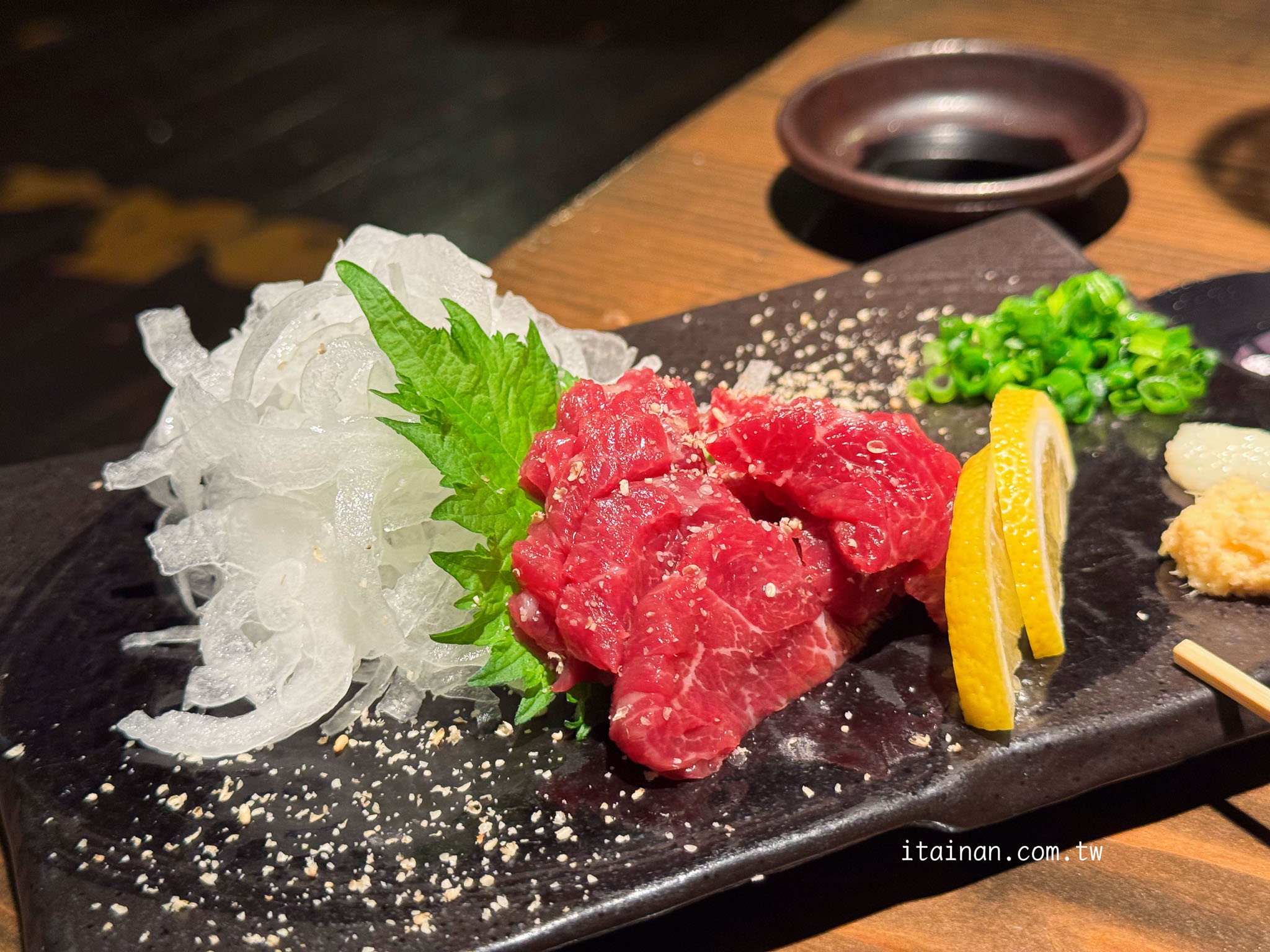 熊本深夜美食|一路營業到凌晨四點~熊本在地人續攤首選!下通商店街人氣燒鳥店「炭火燒鳥 ヒノトリ(Hinotori)」 熊本深夜美食|一路營業到凌晨四點~熊本在地人續攤首選!下通商店街人氣燒鳥店「炭火燒鳥 ヒノトリ(Hinotori)」